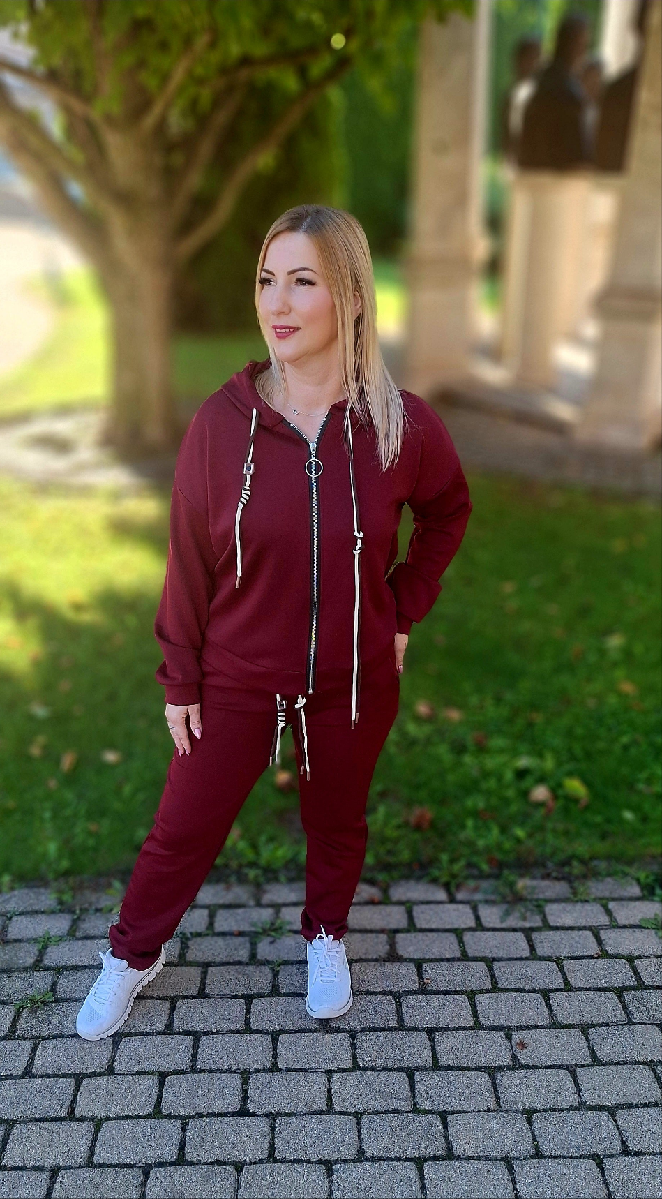 Zipzáros melegítő együttes