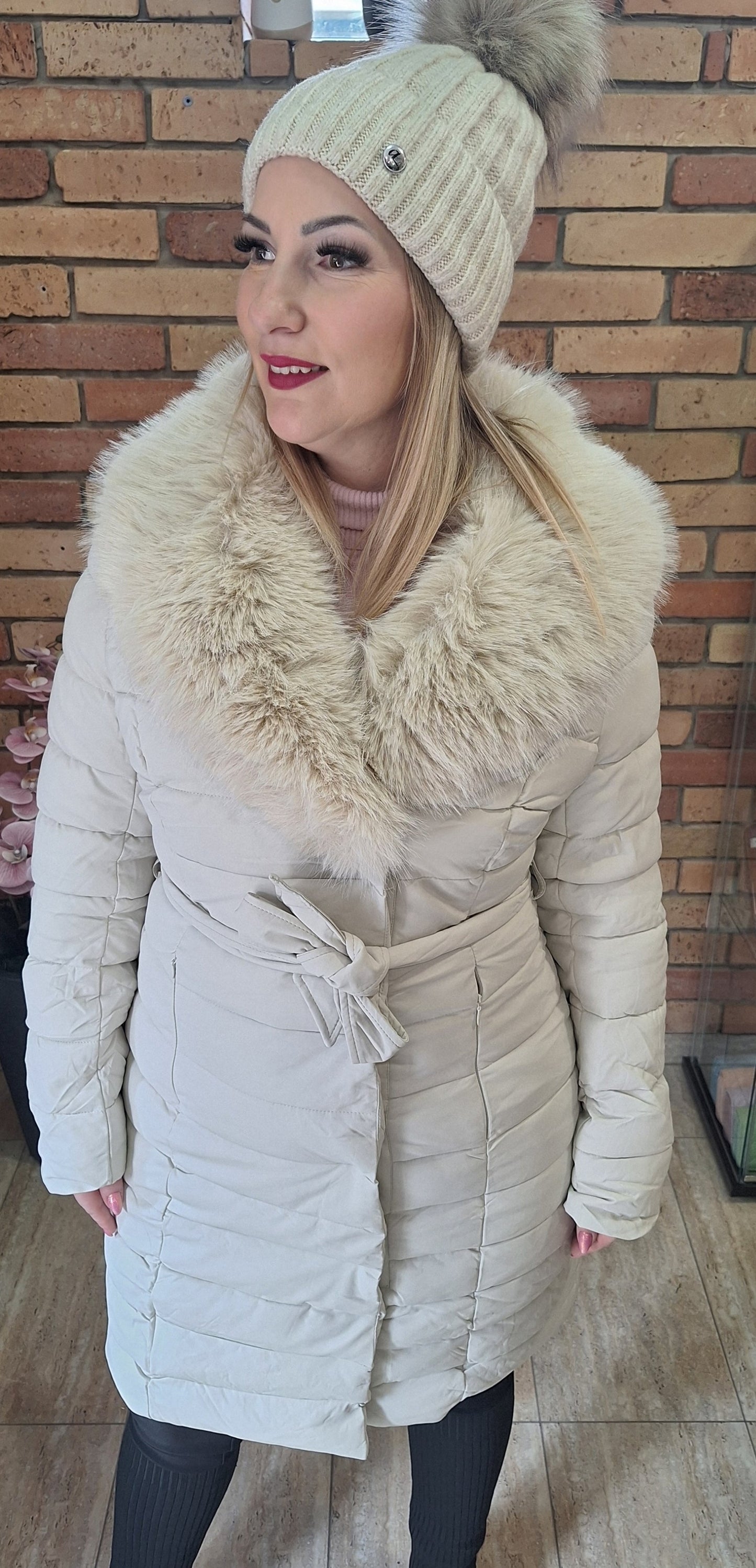 Szörmés megköthető kabát