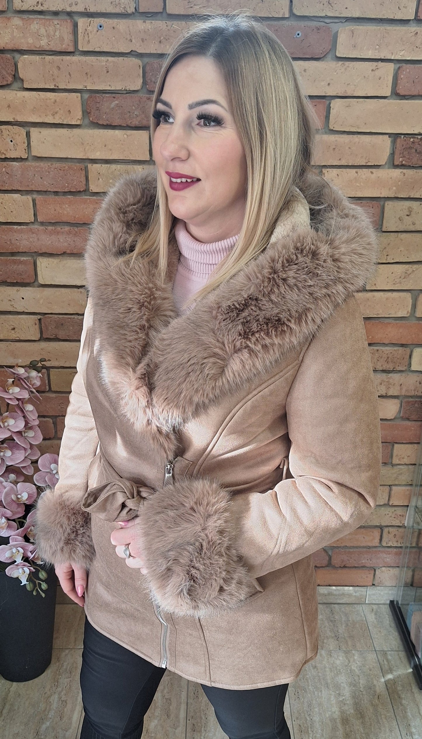 Szörmés, bundás irha kabát