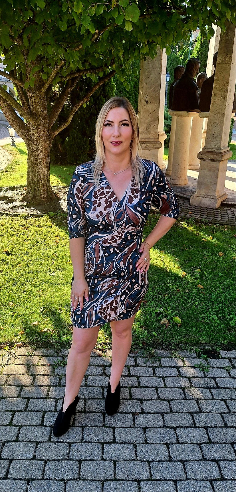 Elegáns kisruha