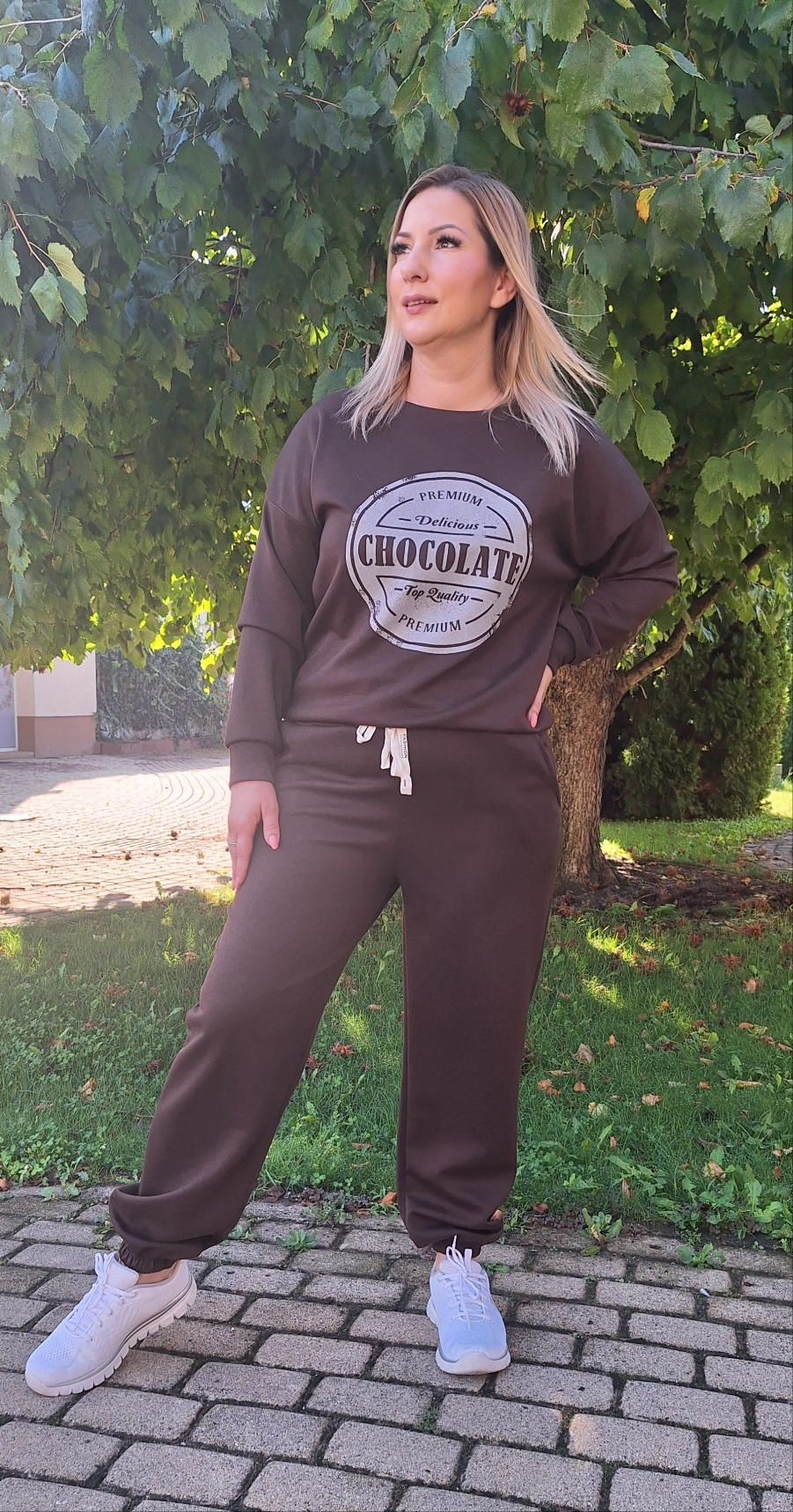 Chocolate melegítő együttes