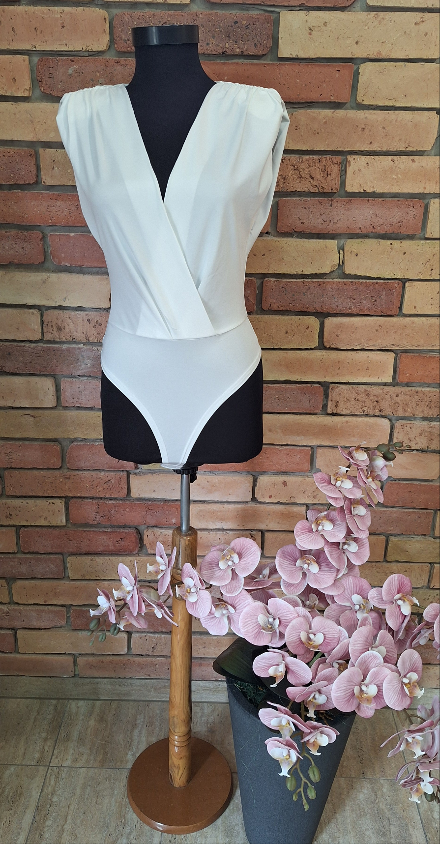 Elegáns body