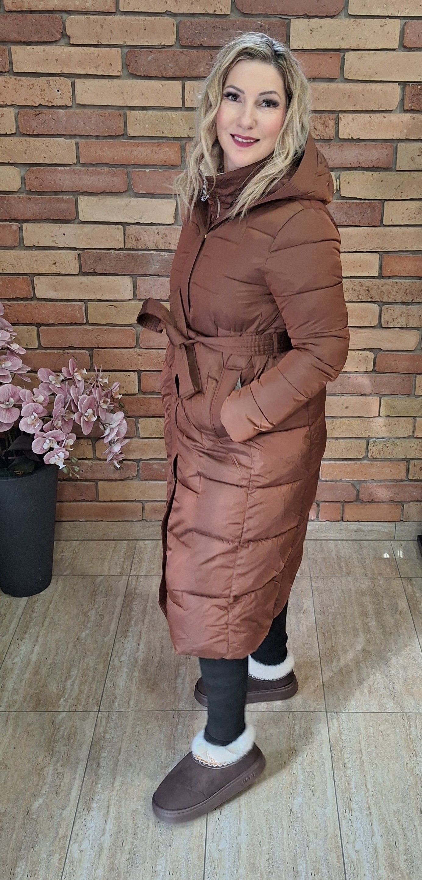 Hosszított barna kabát