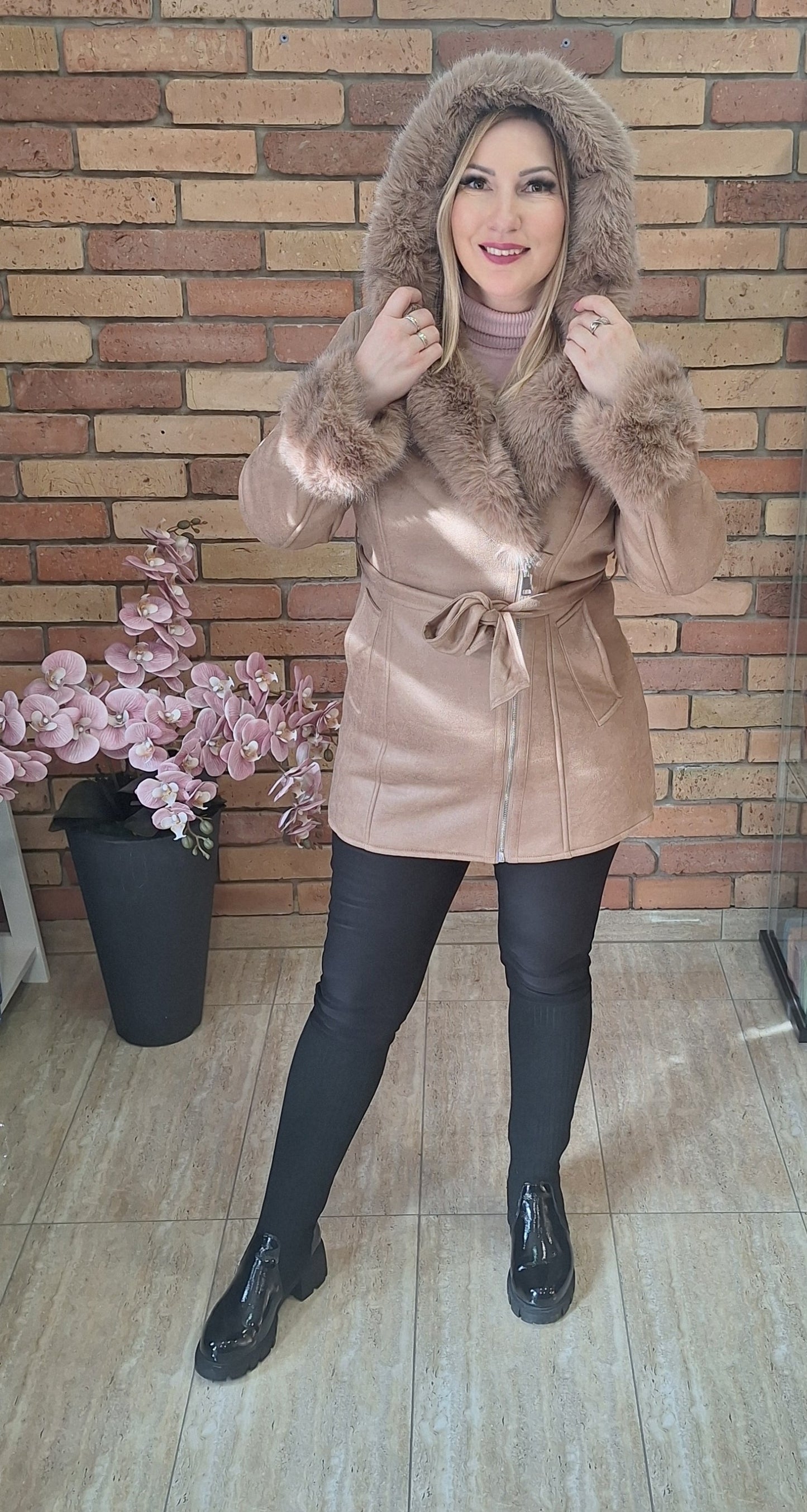 Szörmés, bundás irha kabát