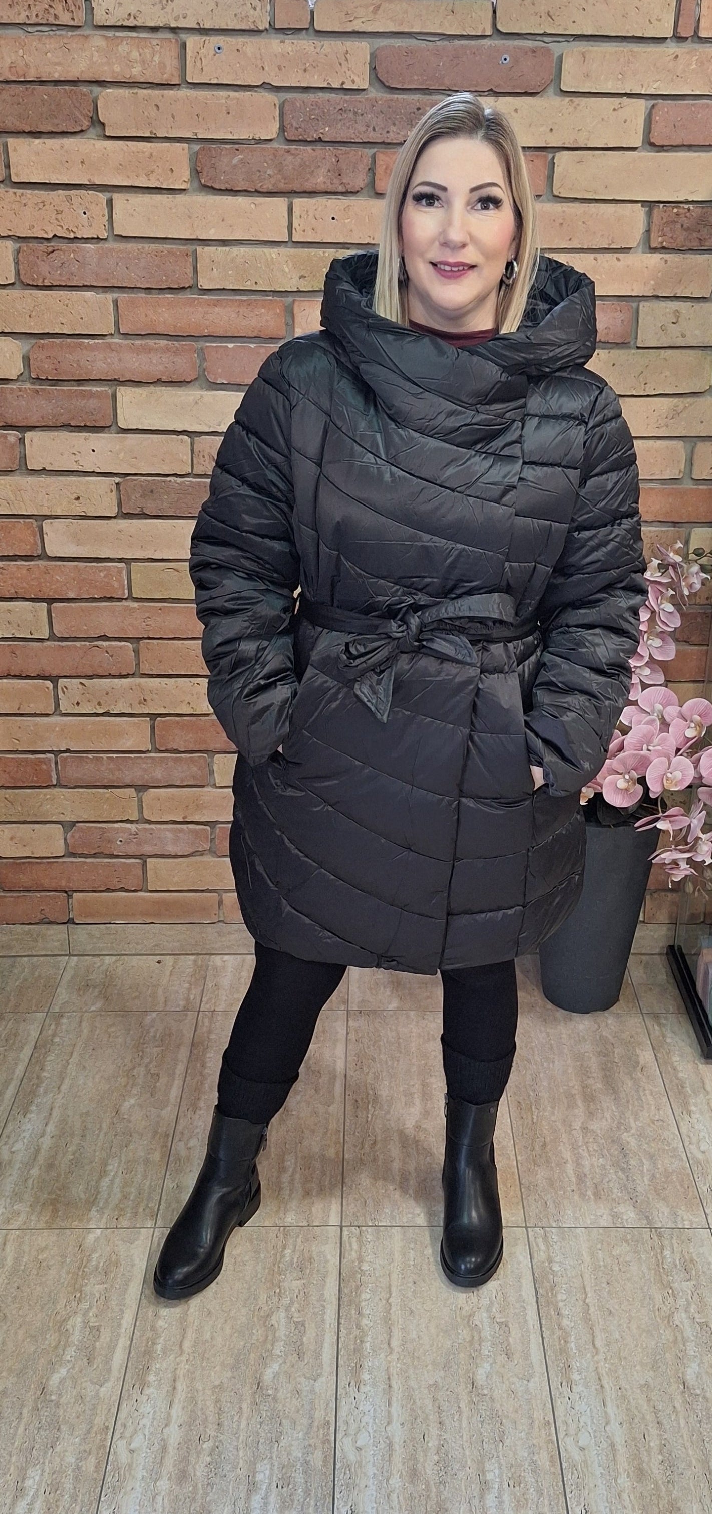 Steppelt fekete ,nagyméretű kabát (3XL-7XL)