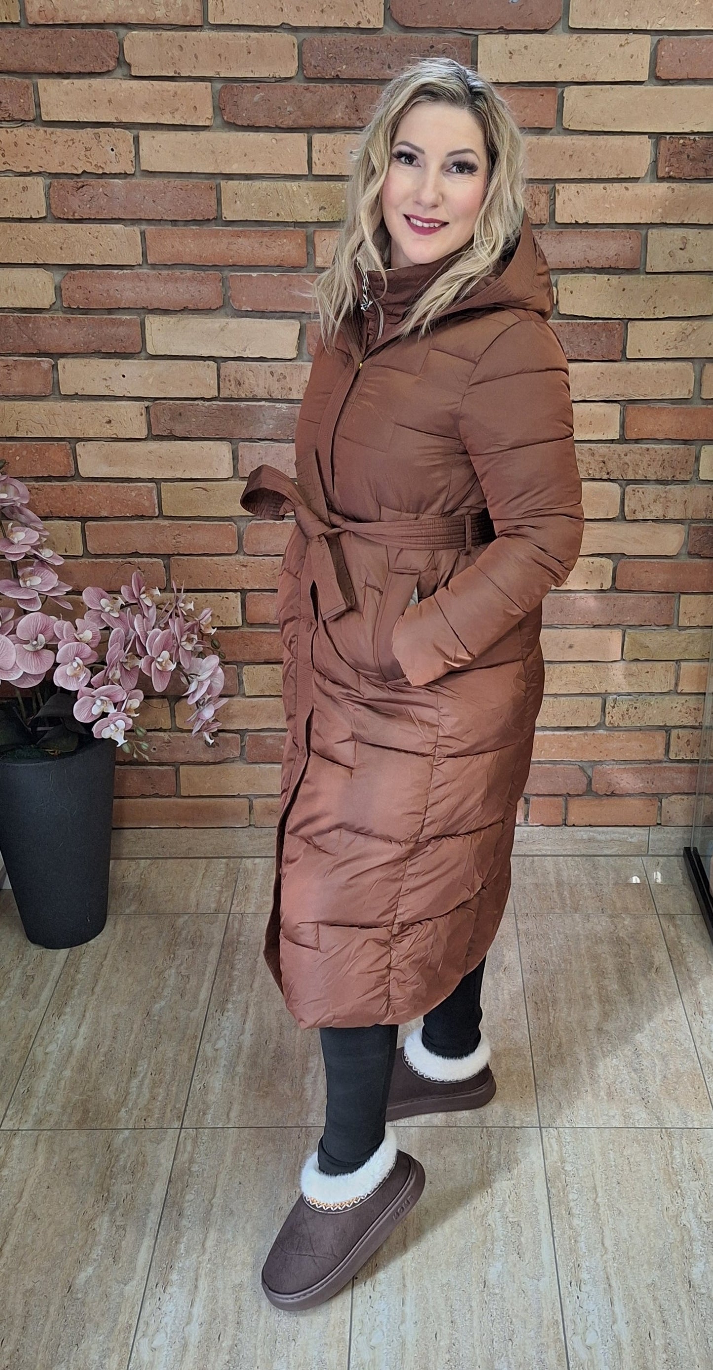 Hosszított barna kabát