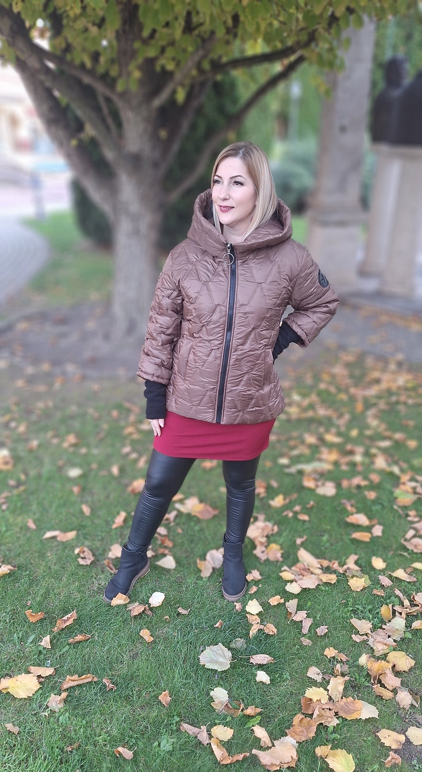 Rövid,passzés ujjú dzseki