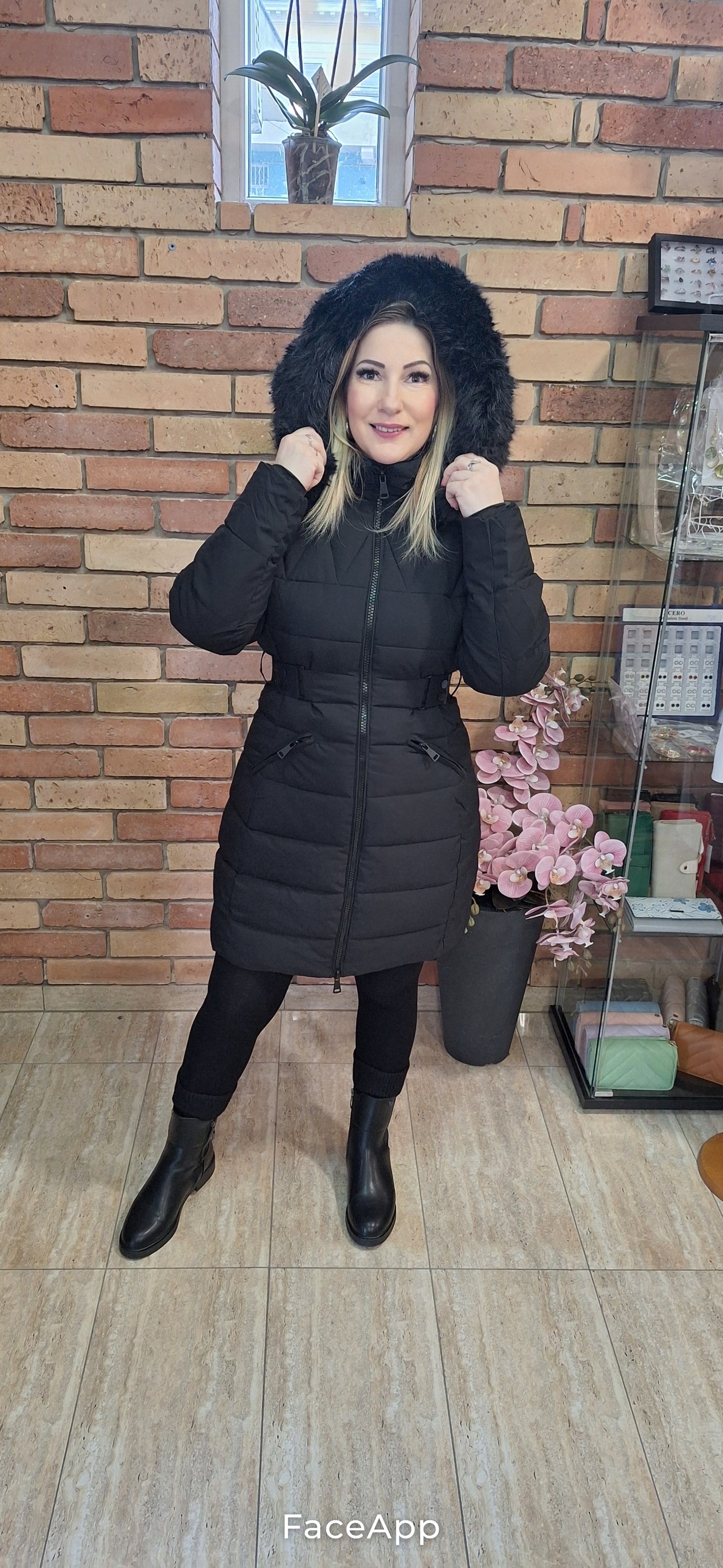 Fekete steppelt kabát