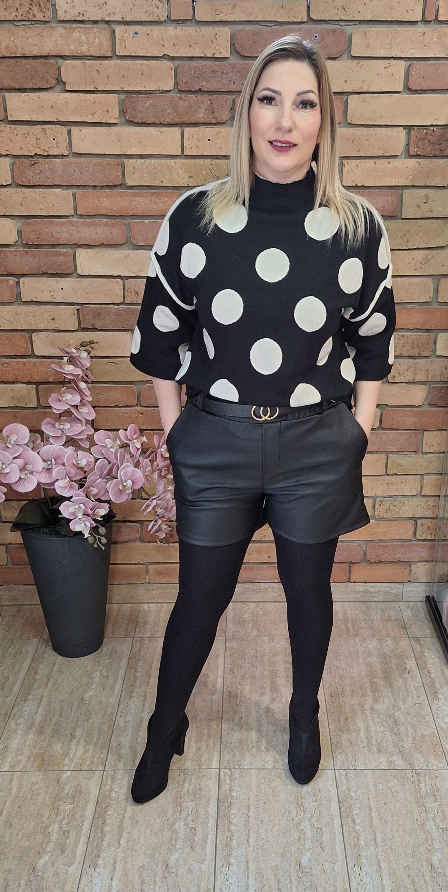 Extra puha pöttyös felső