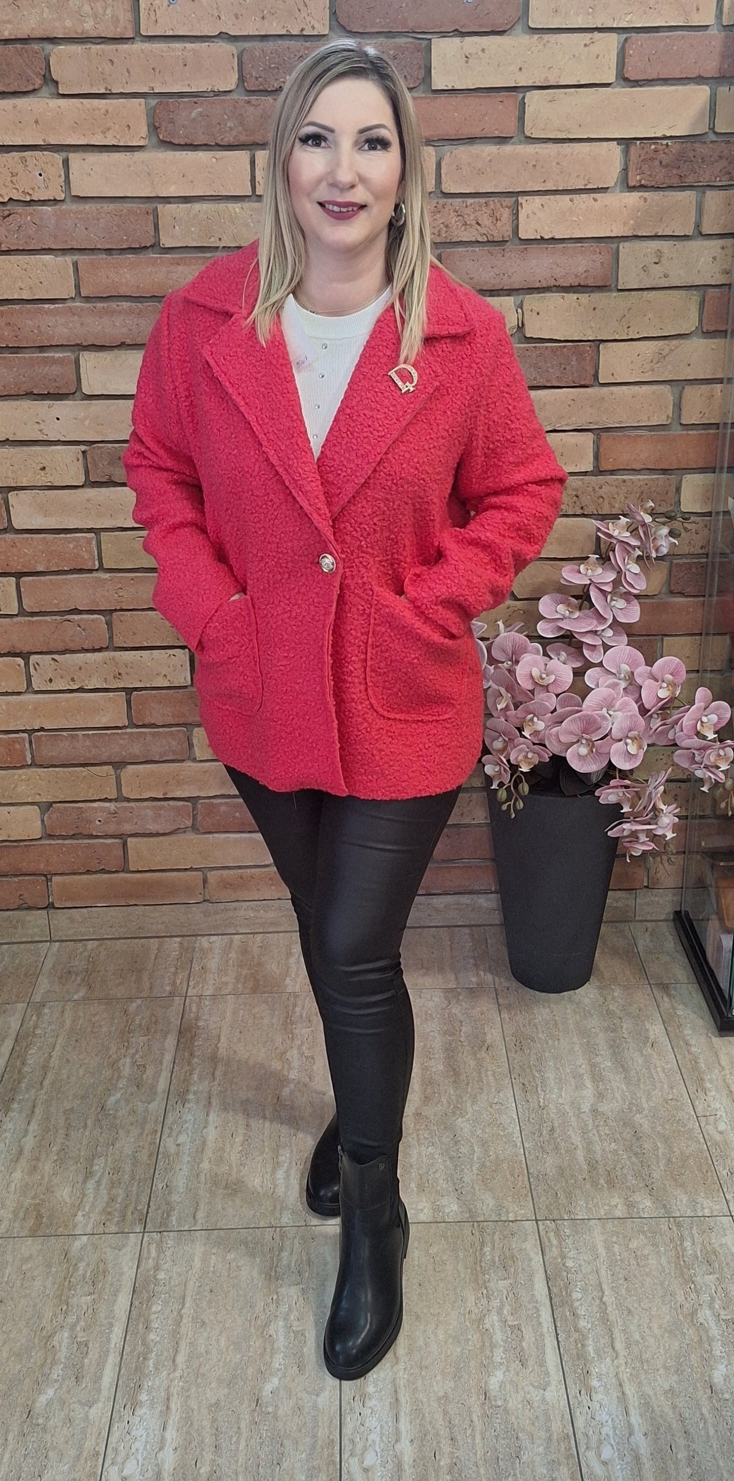 Rövid buklé kabát