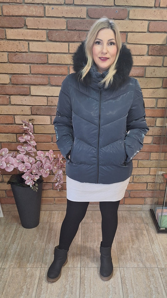 Sötétkék fényes kabát