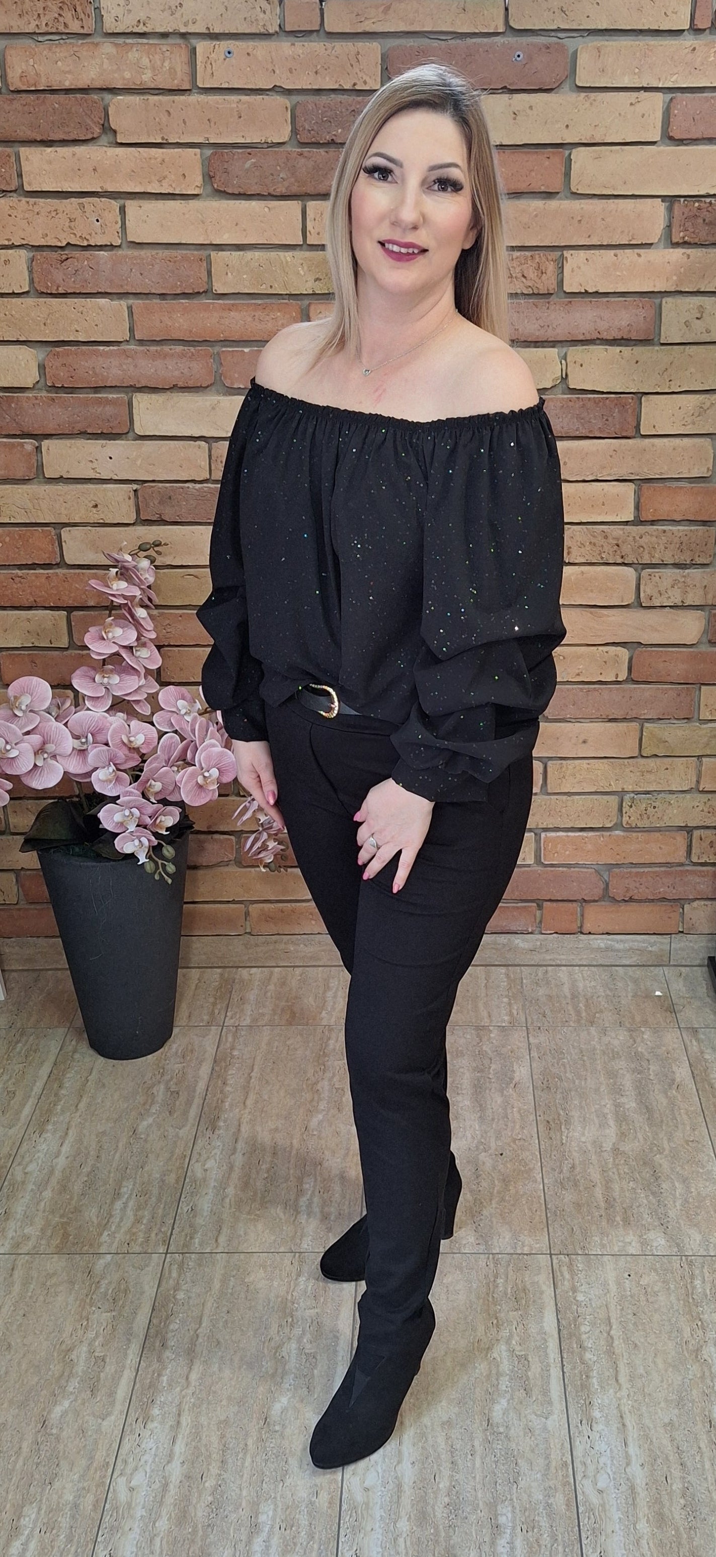 Anyagában csillámos felső