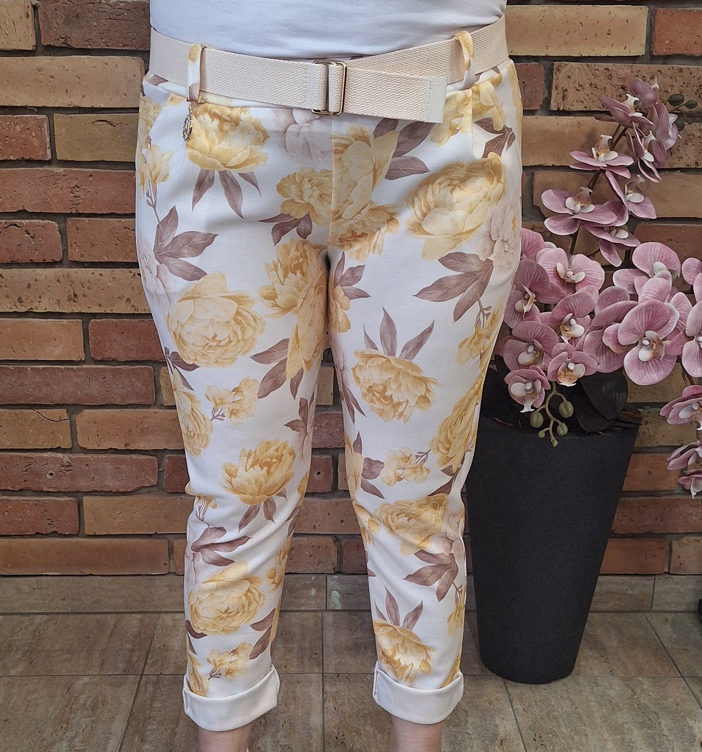 Tavaszi virágos nadrág