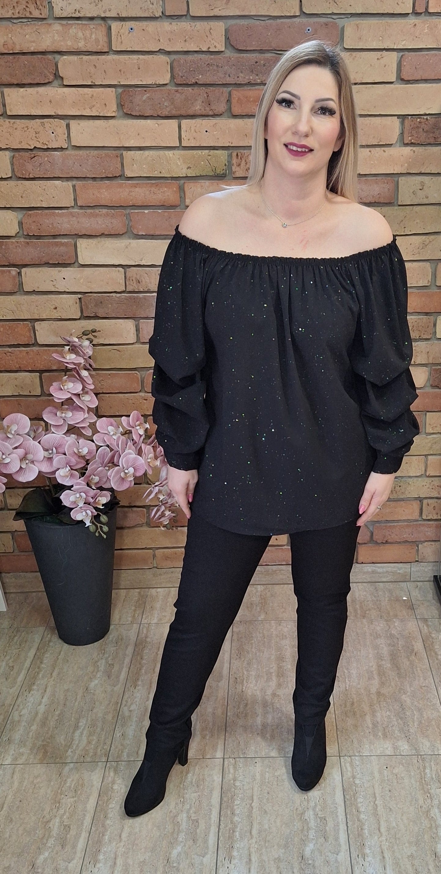 Anyagában csillámos felső