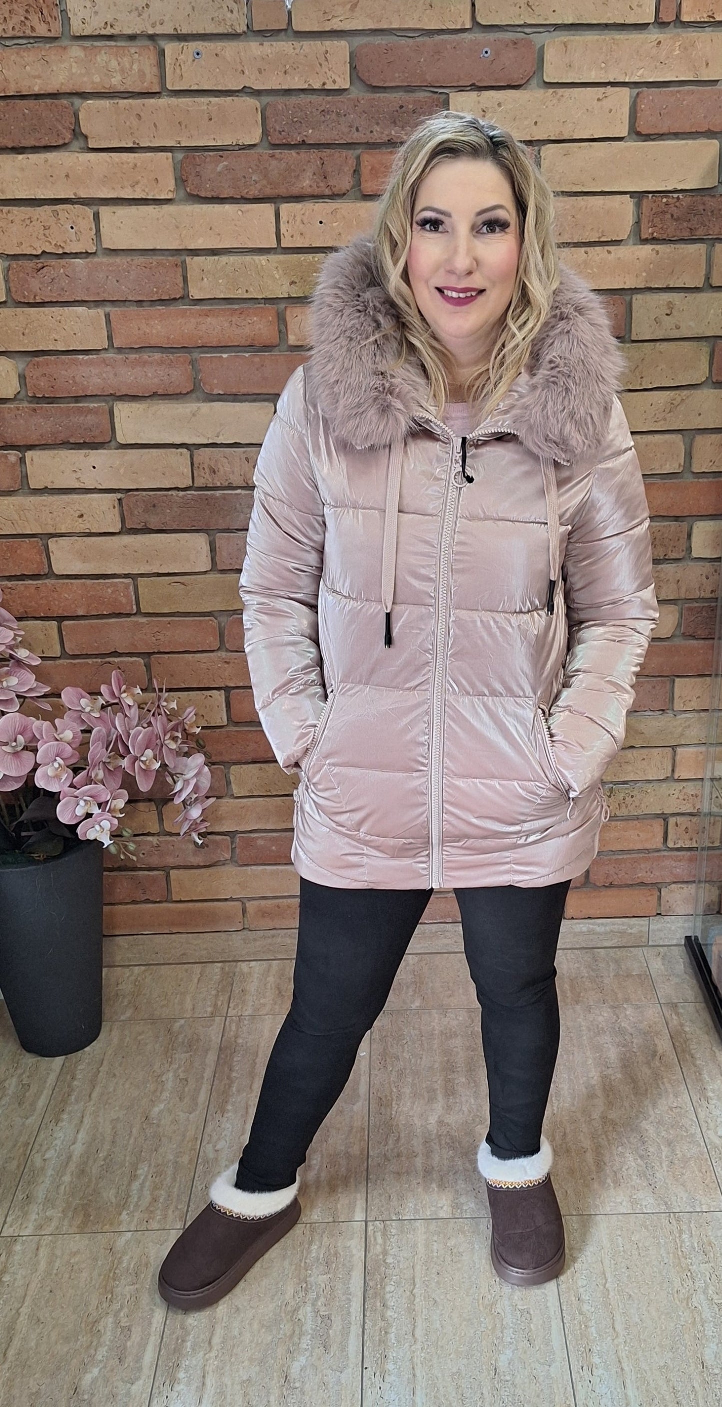 Fényes púder kabát