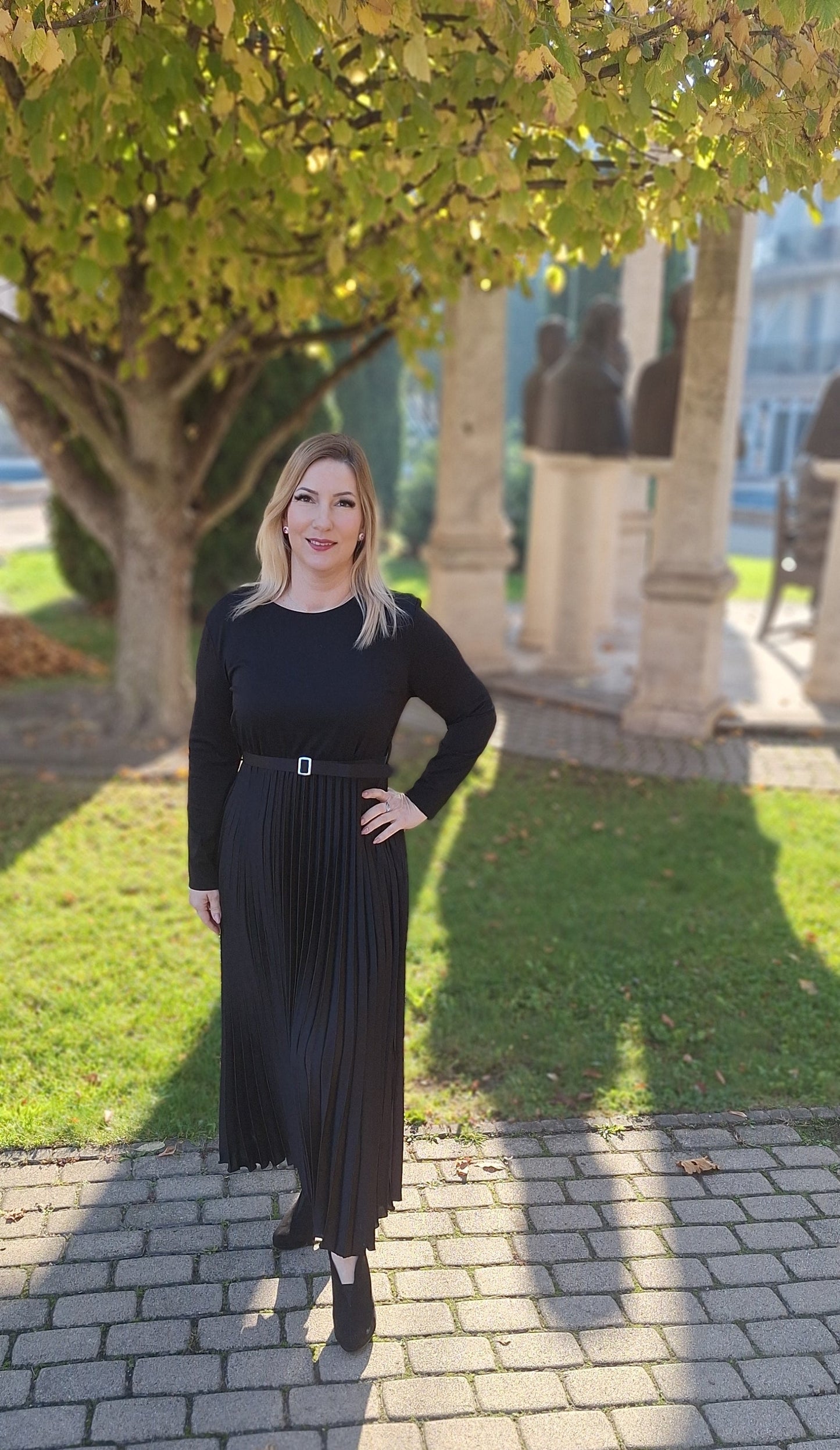 Plisszírozott maxiruha