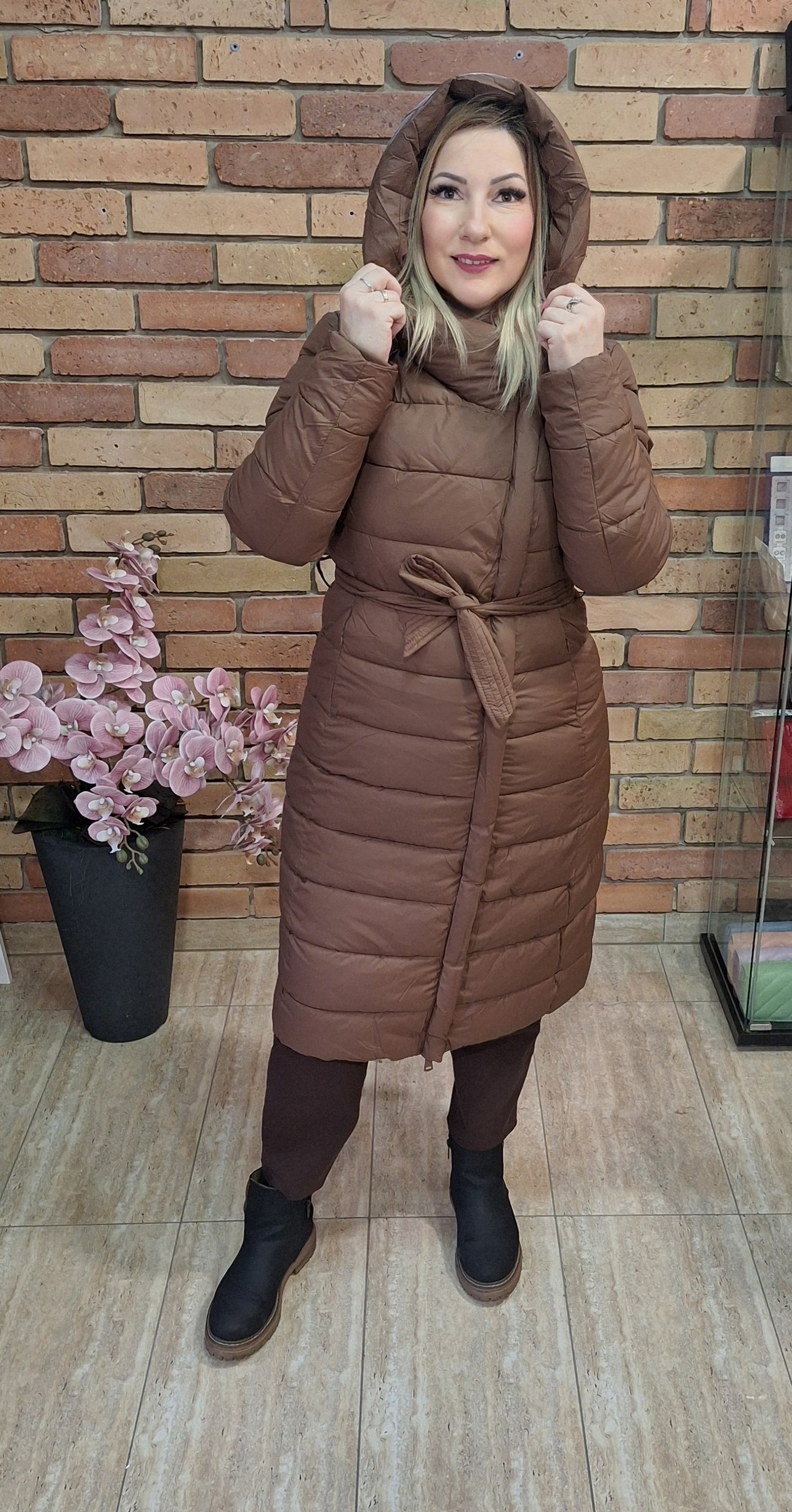 Barna steppelt kabát