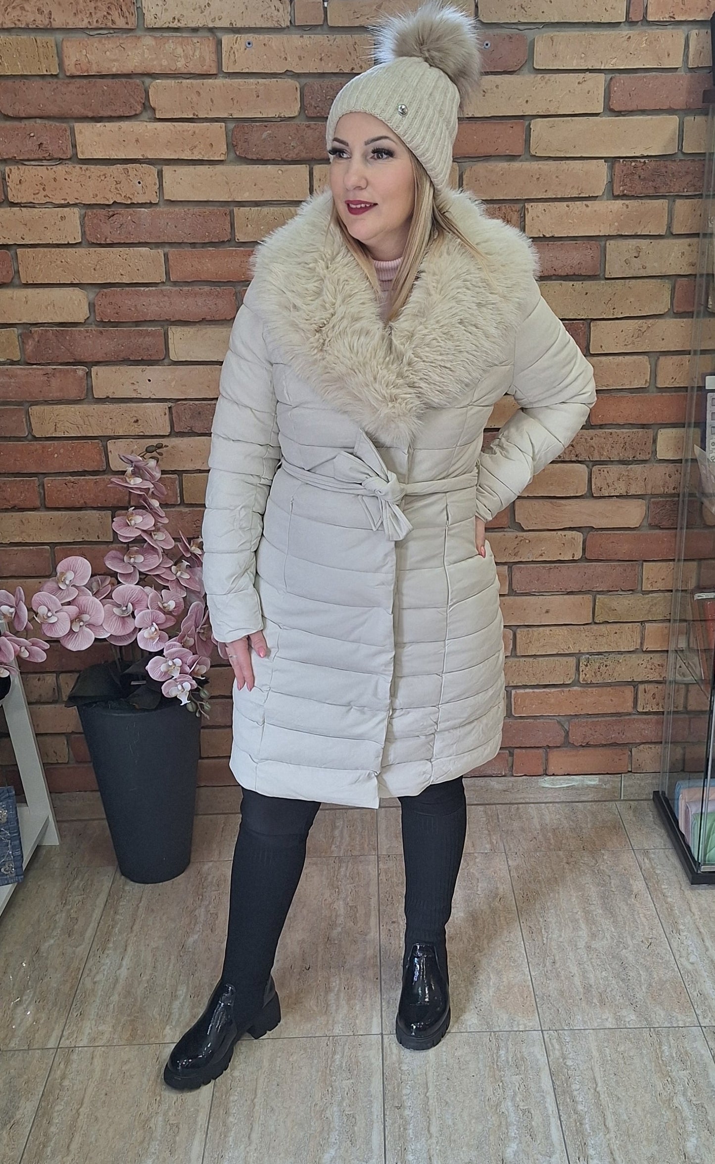 Szörmés megköthető kabát