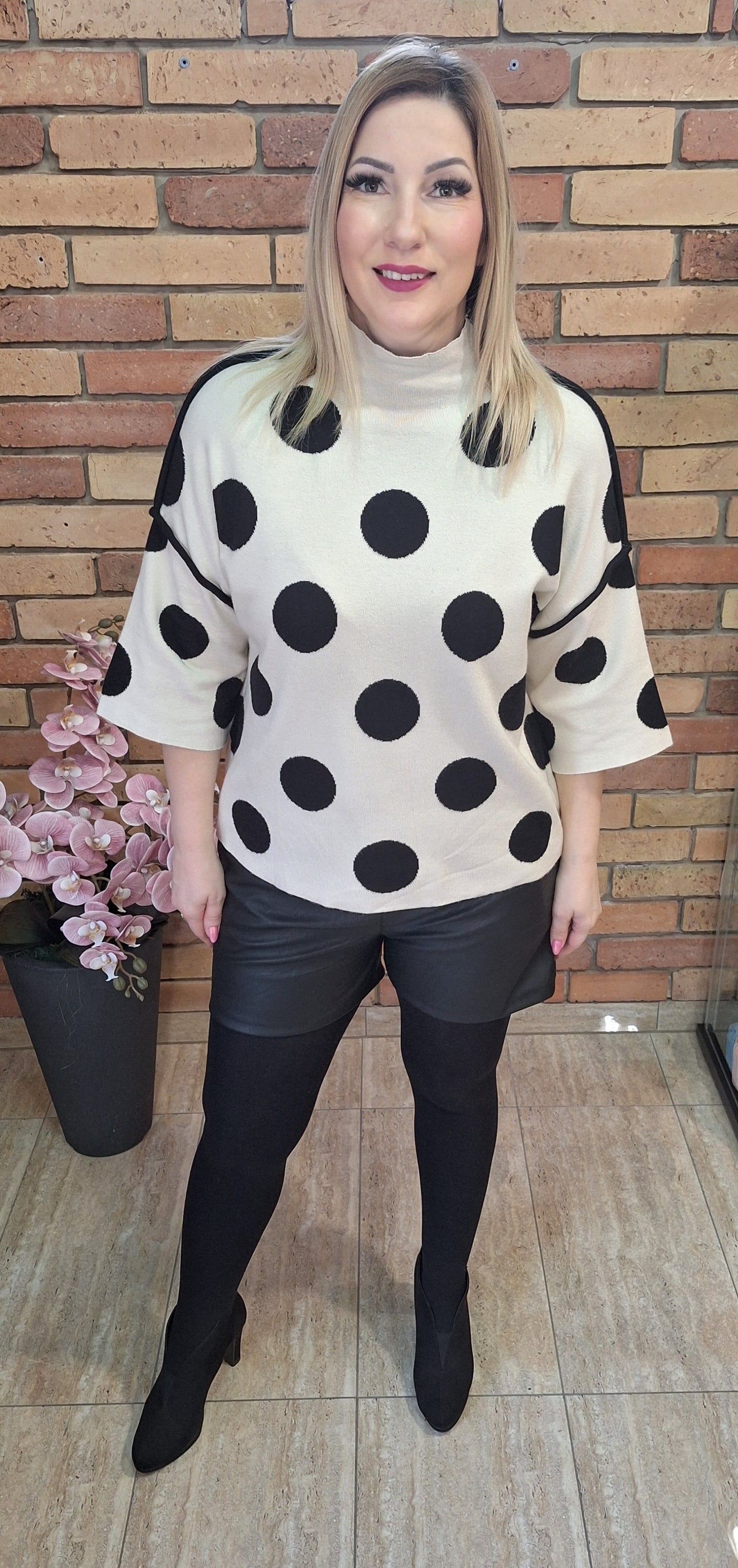 Extra puha pöttyös felső