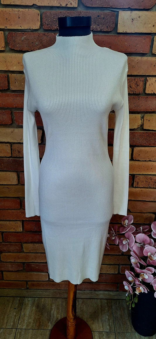 Bordázott kötött ruha