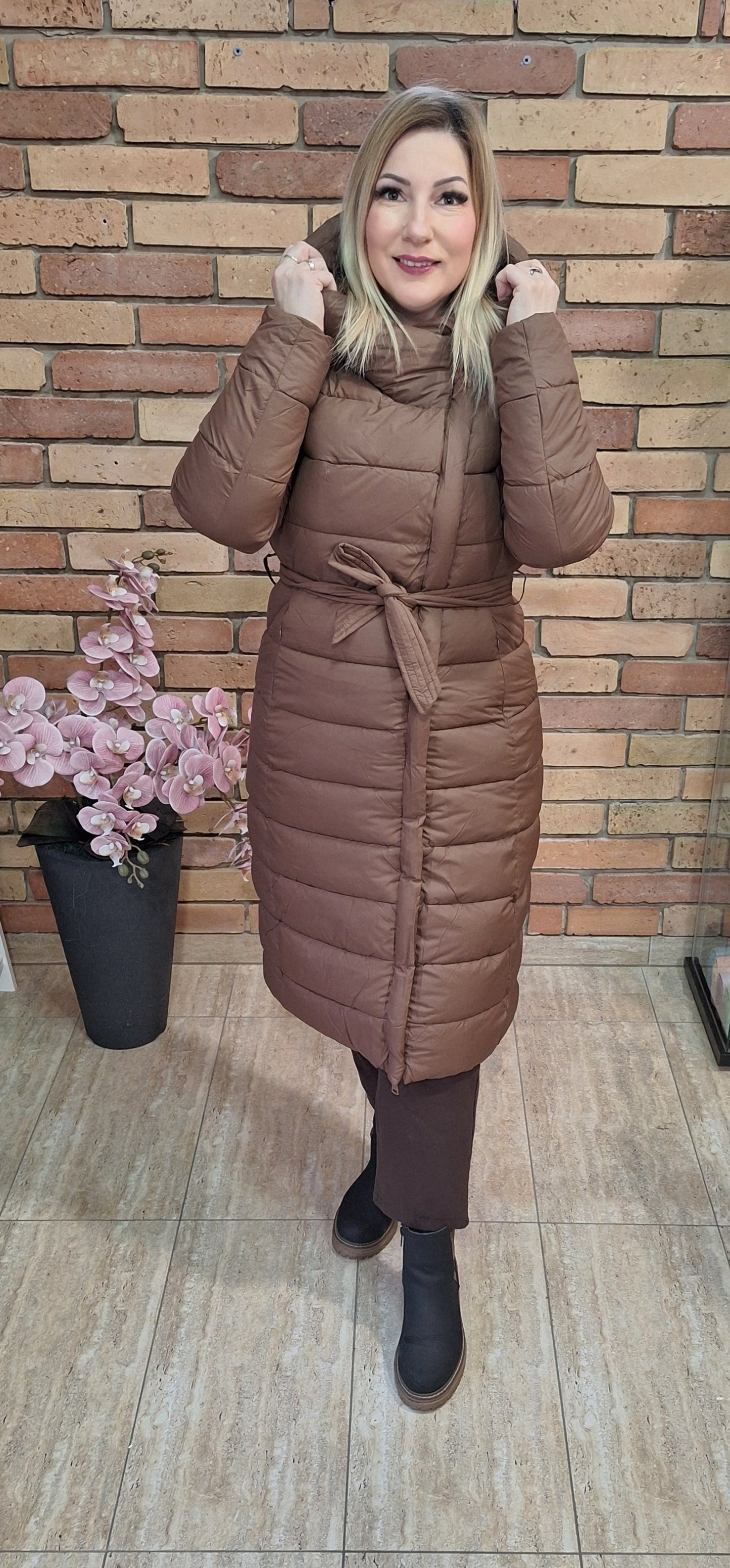 Barna steppelt kabát