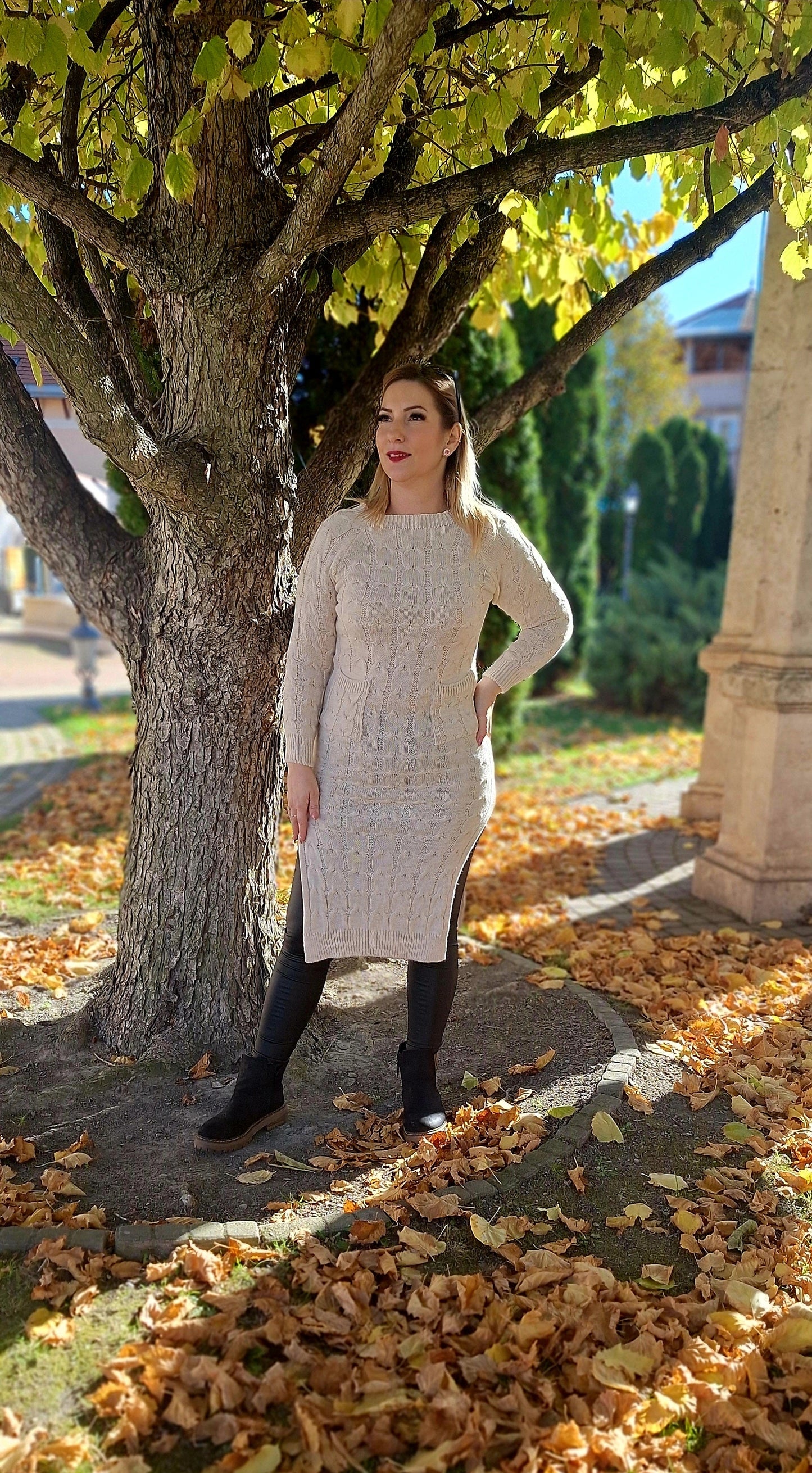 Zsebes felsliccelt tunika