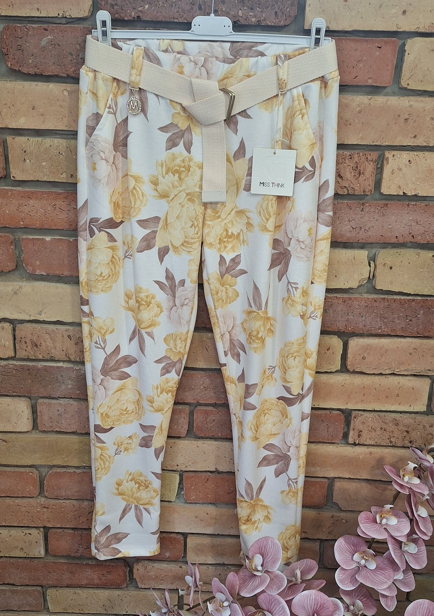 Tavaszi virágos nadrág