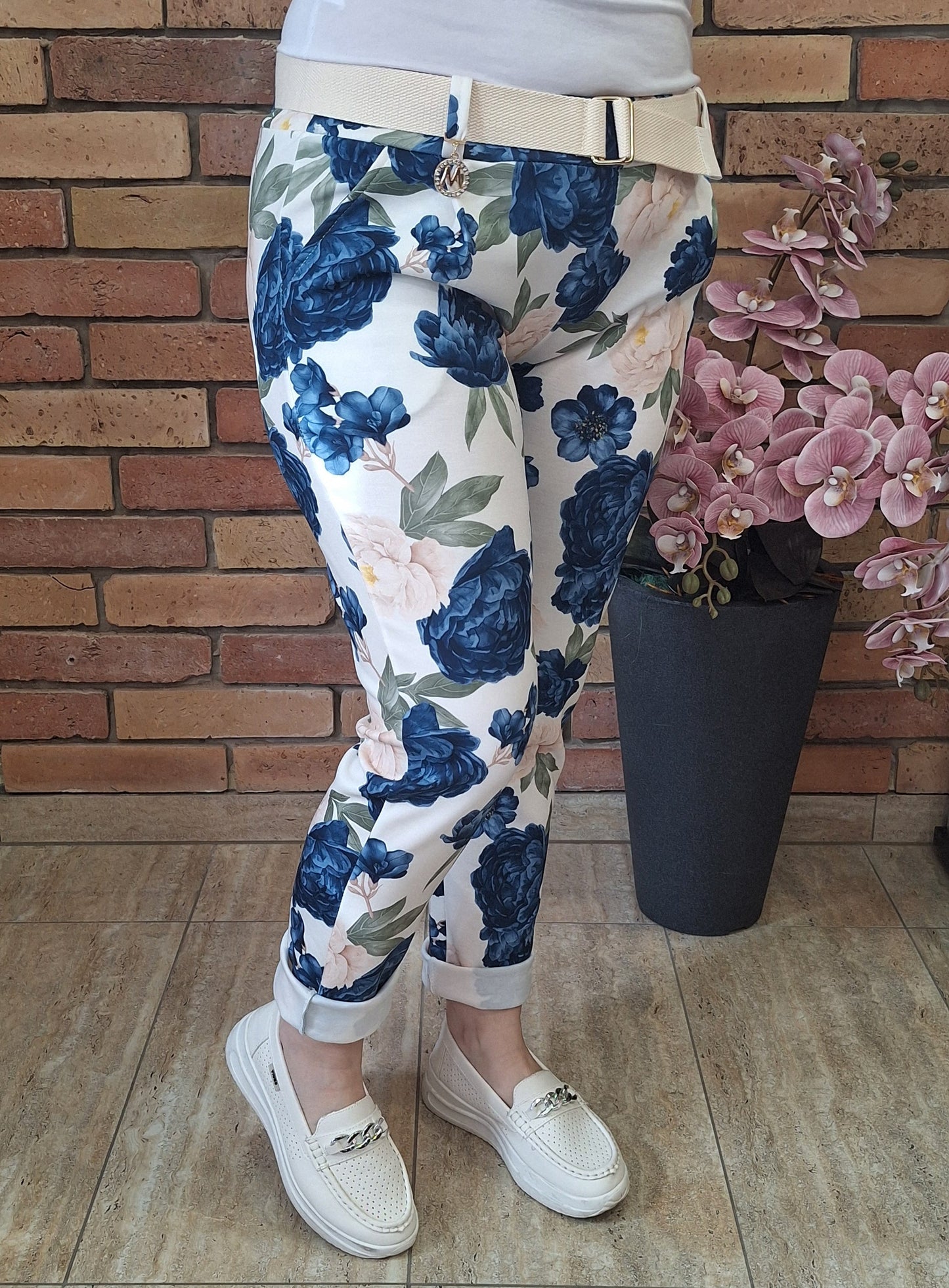 Tavaszi virágos nadrág