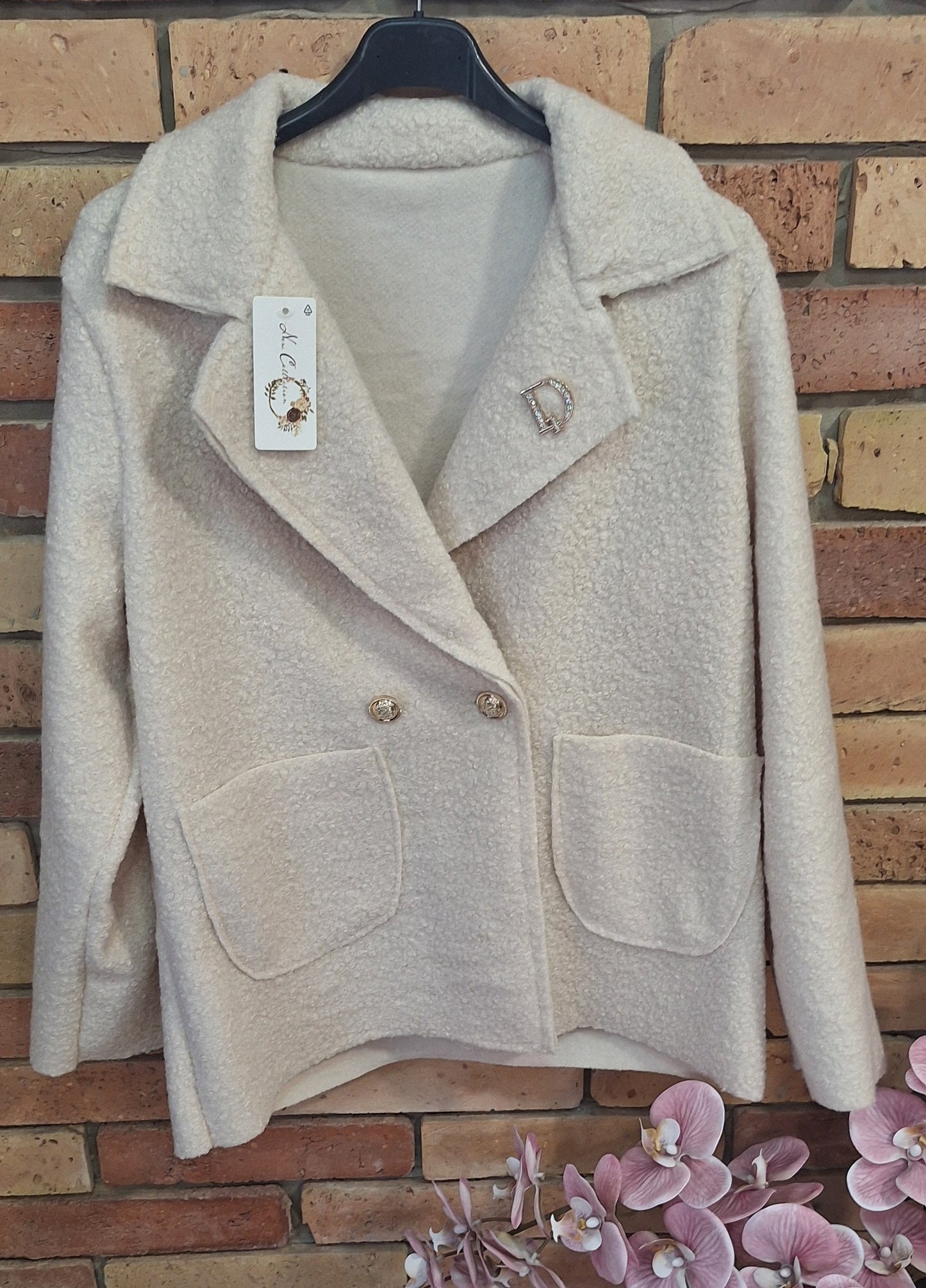 Rövid buklé kabát