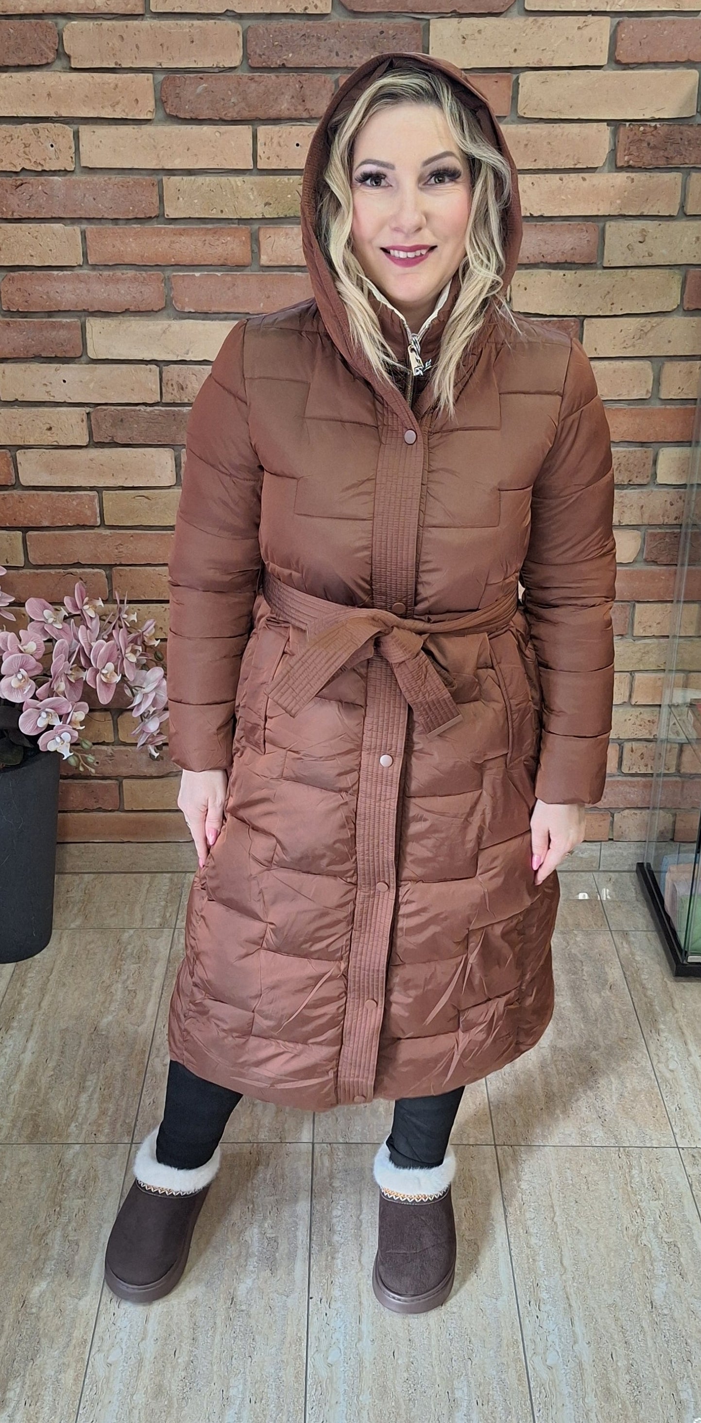 Hosszított barna kabát