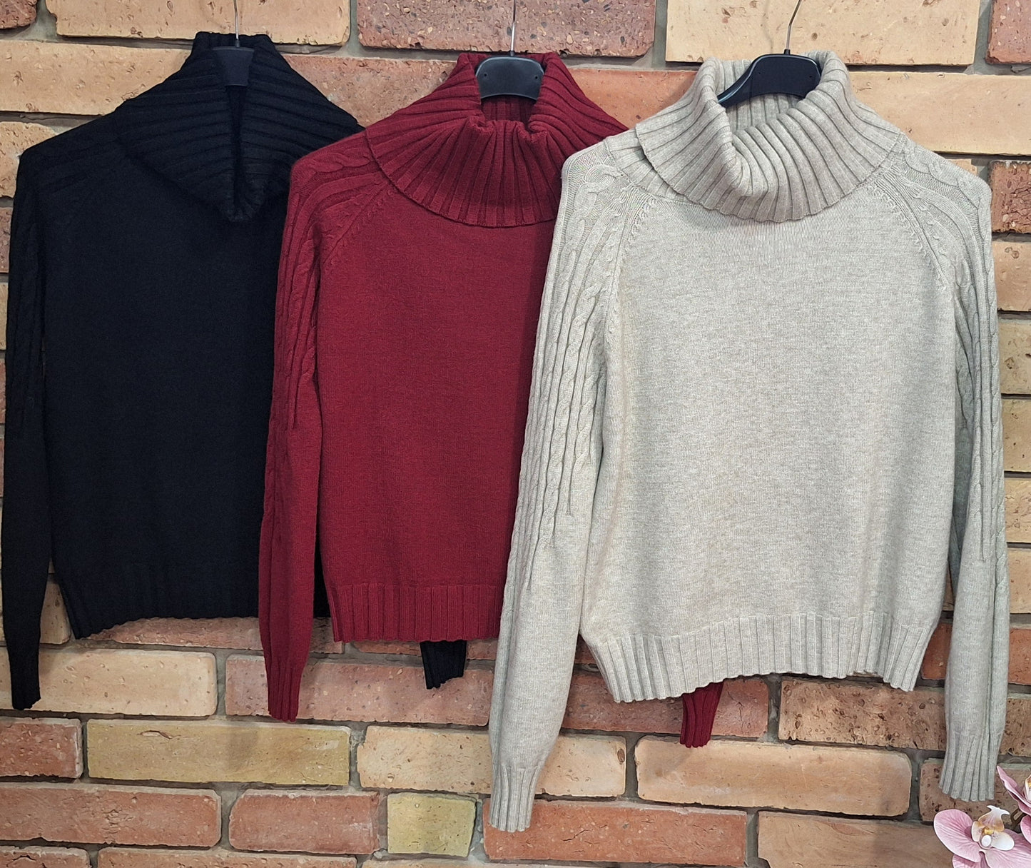 Kötött garbós pulóver