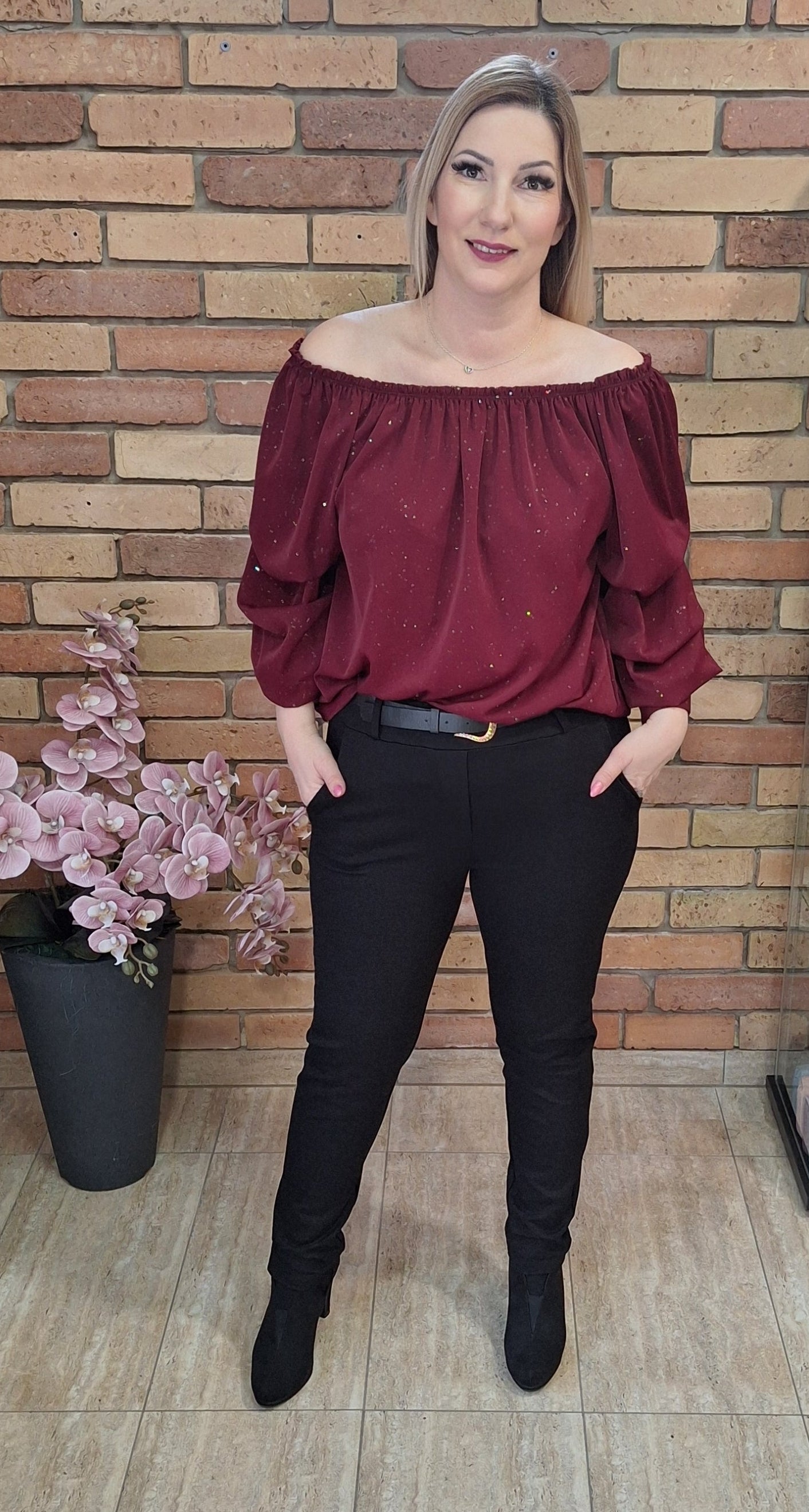 Anyagában csillámos felső