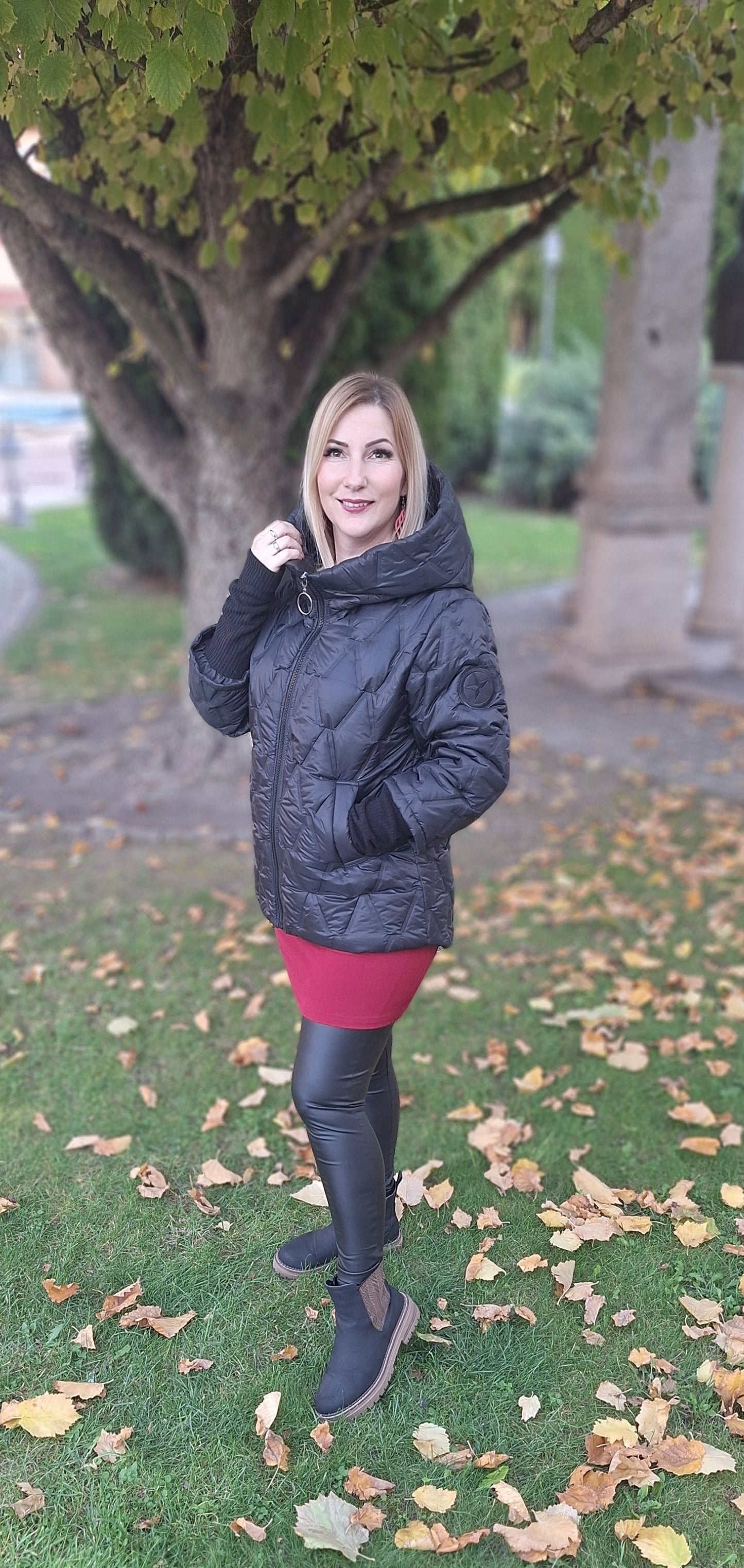 Rövid,passzés ujjú dzseki