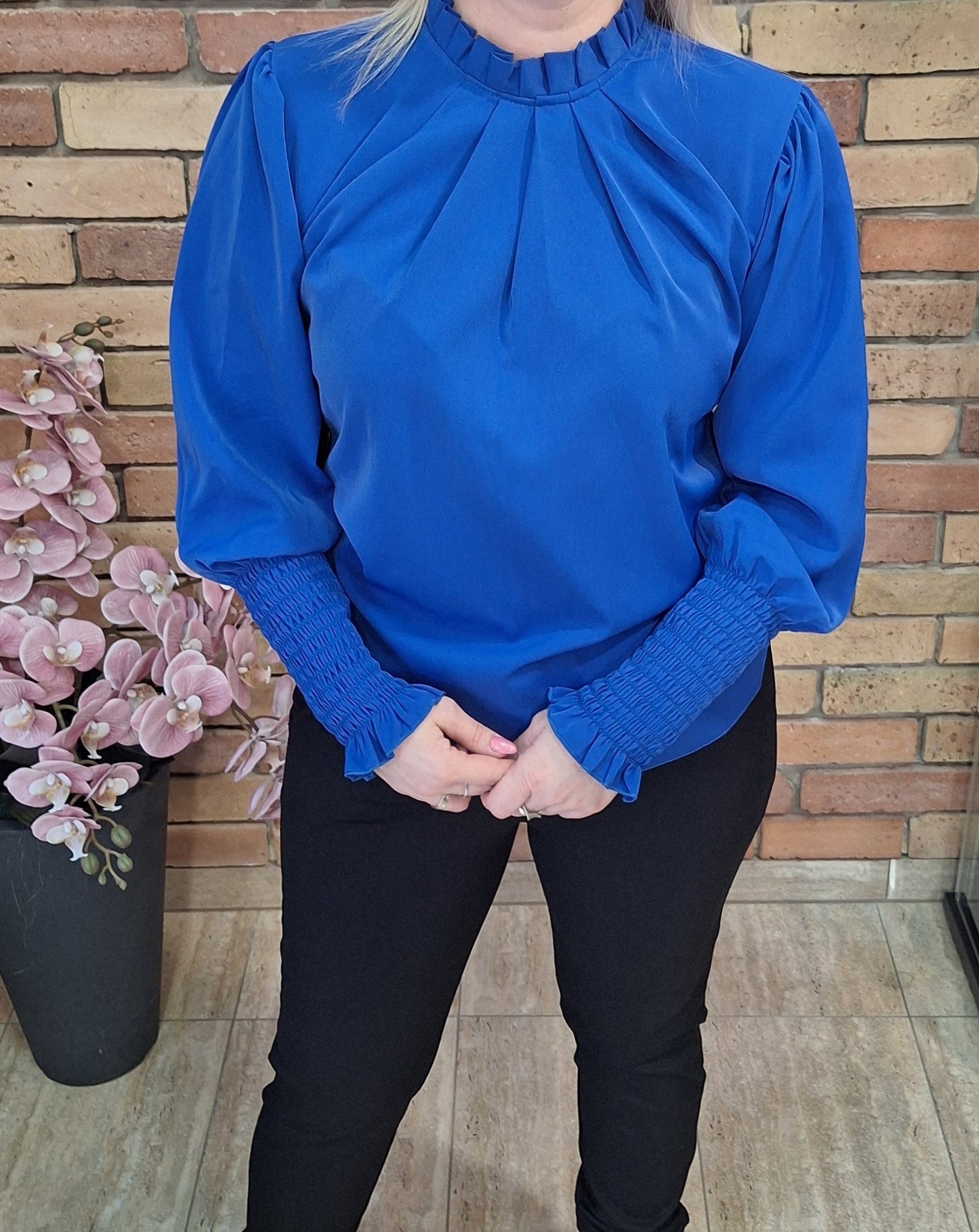 Passzés-gumis ujjú bluz