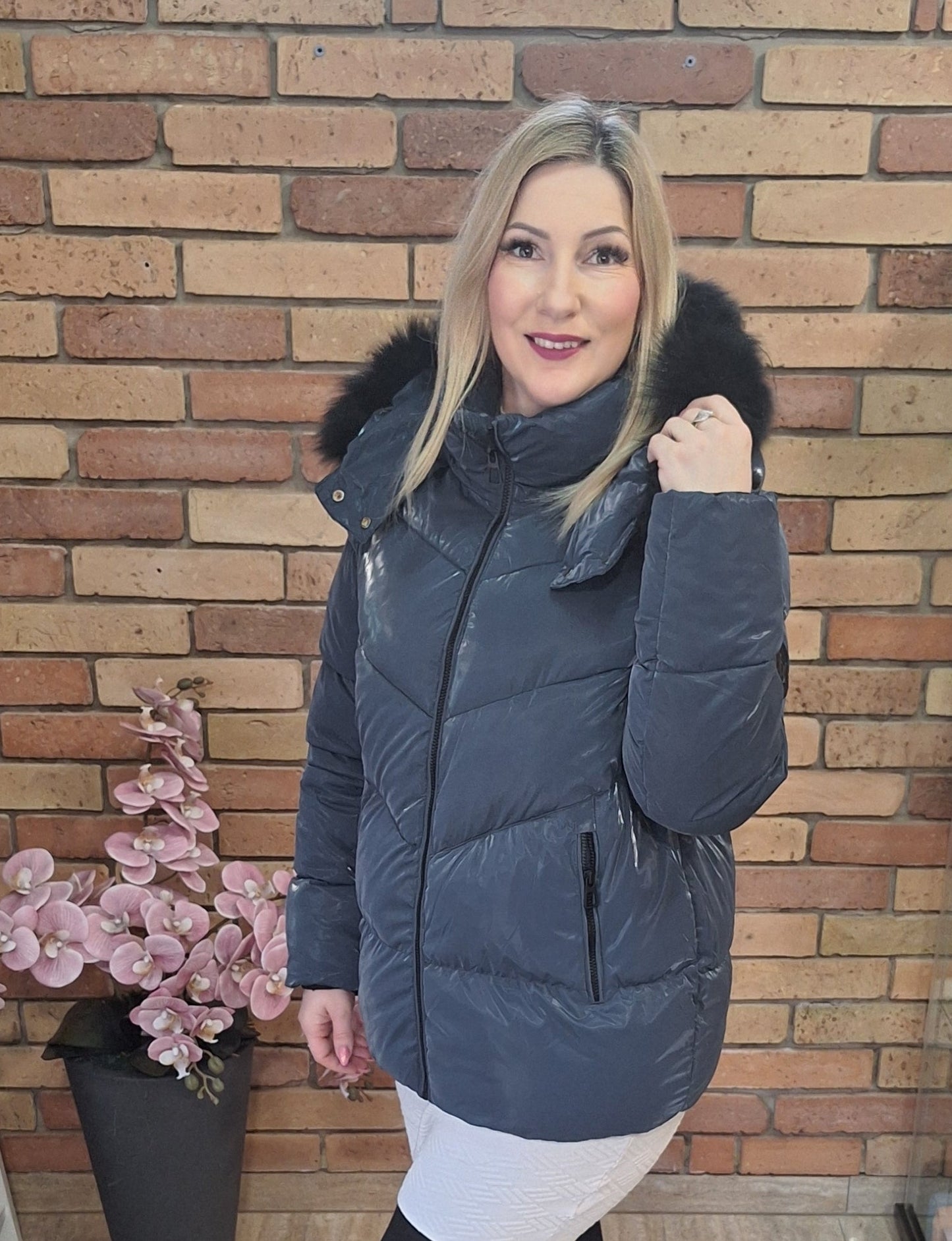 Sötétkék fényes kabát