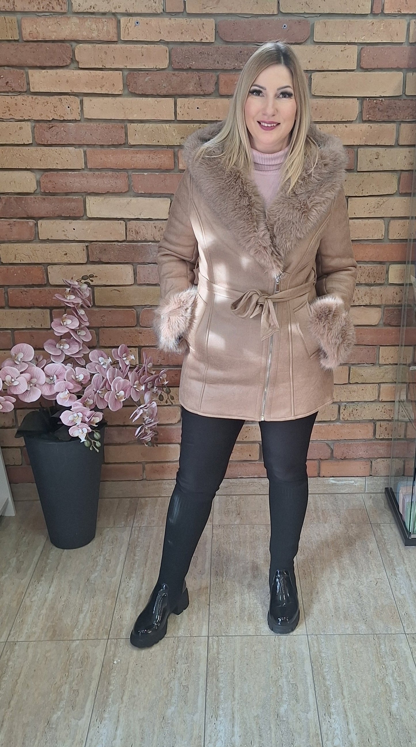 Szörmés, bundás irha kabát