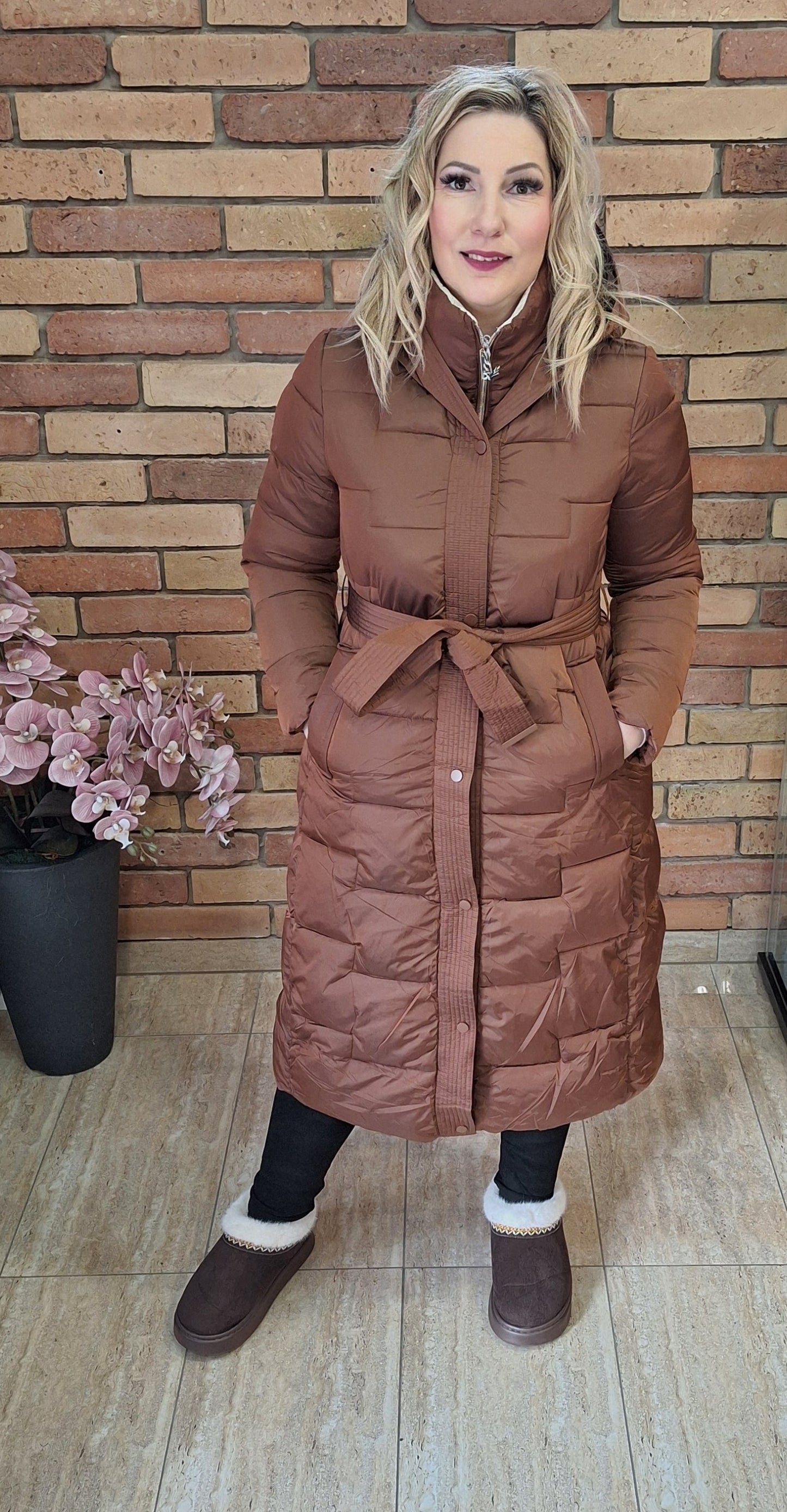 Hosszított barna kabát