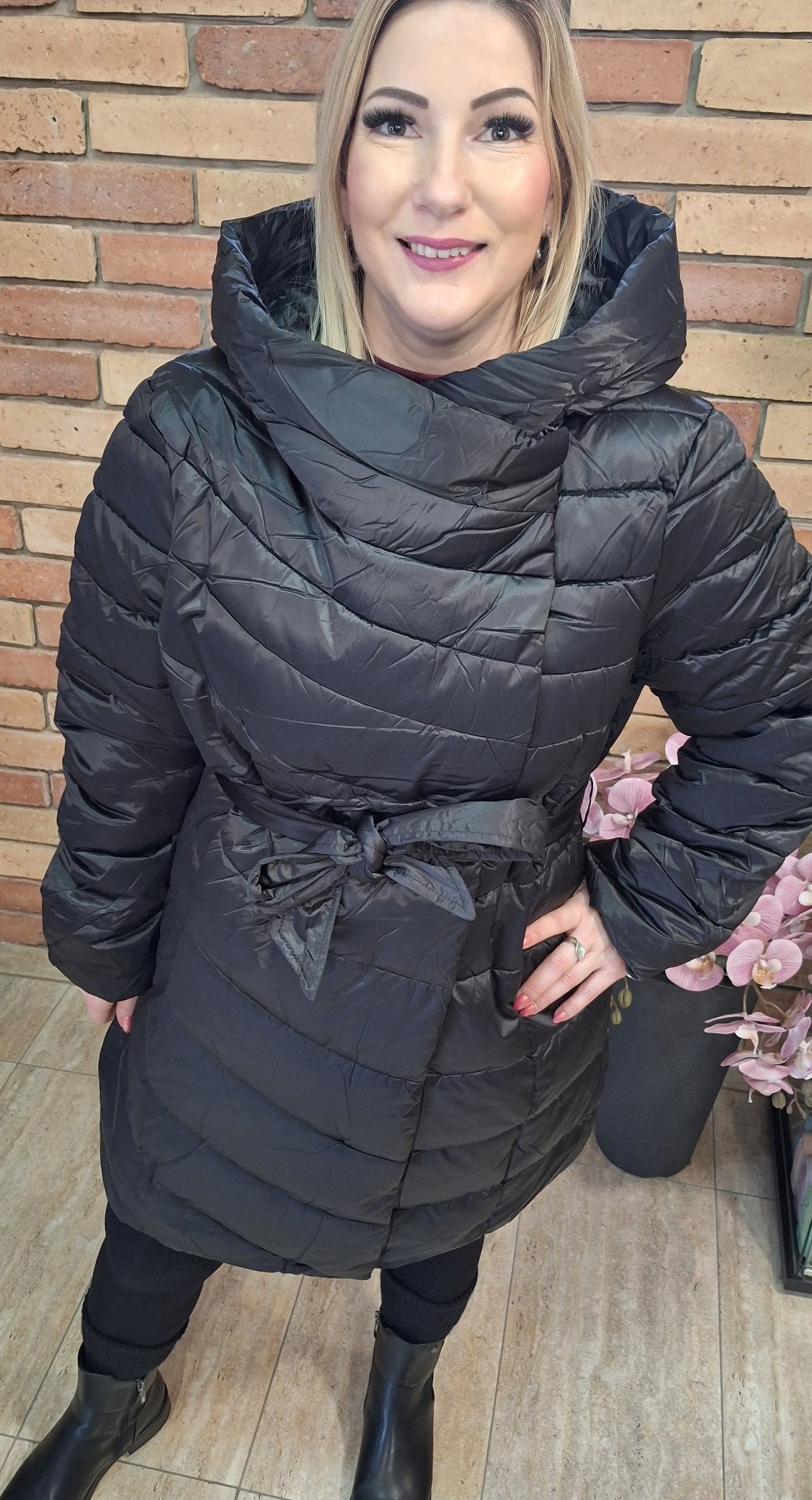 Steppelt fekete ,nagyméretű kabát (3XL-7XL)