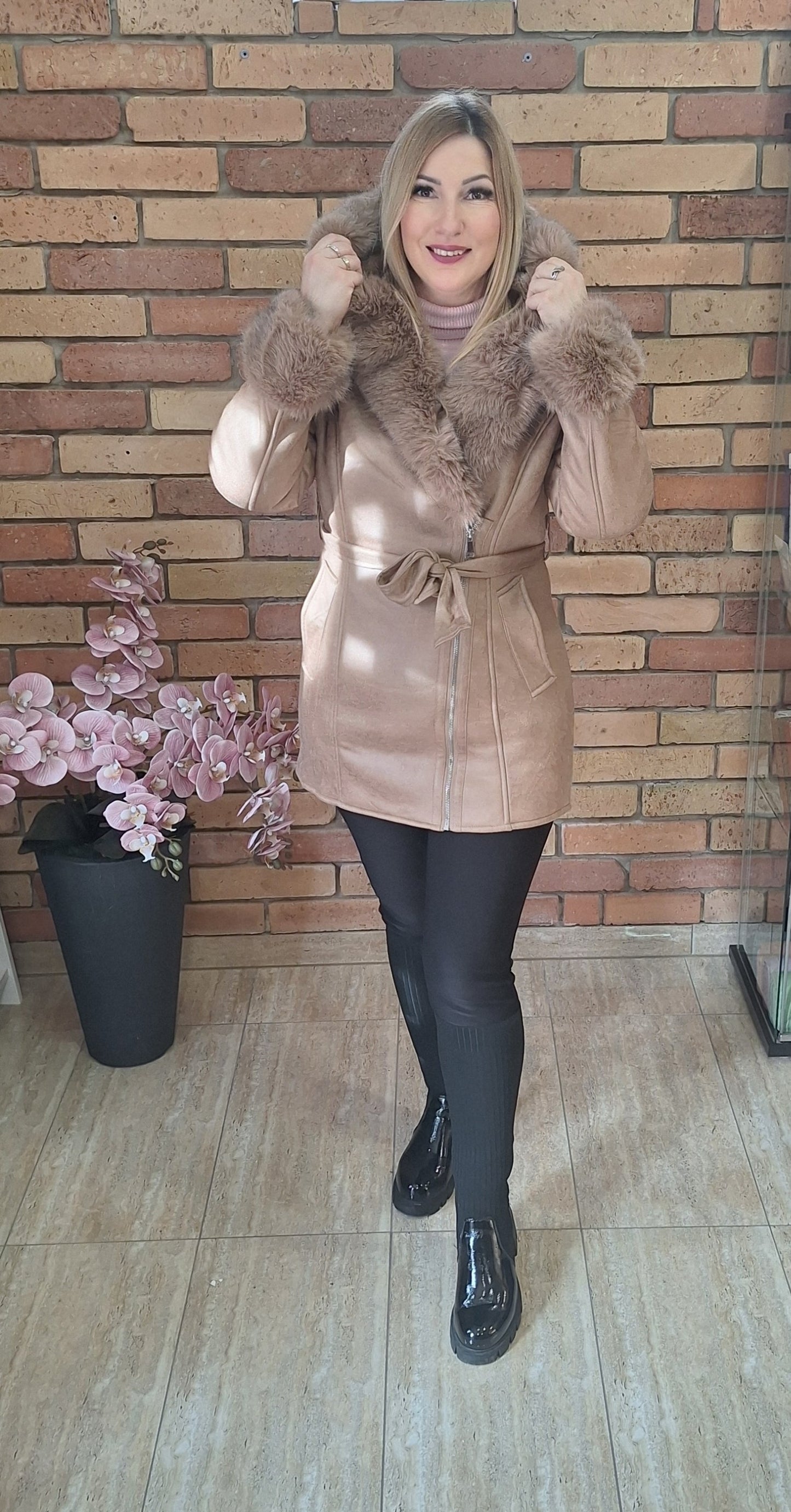 Szörmés, bundás irha kabát