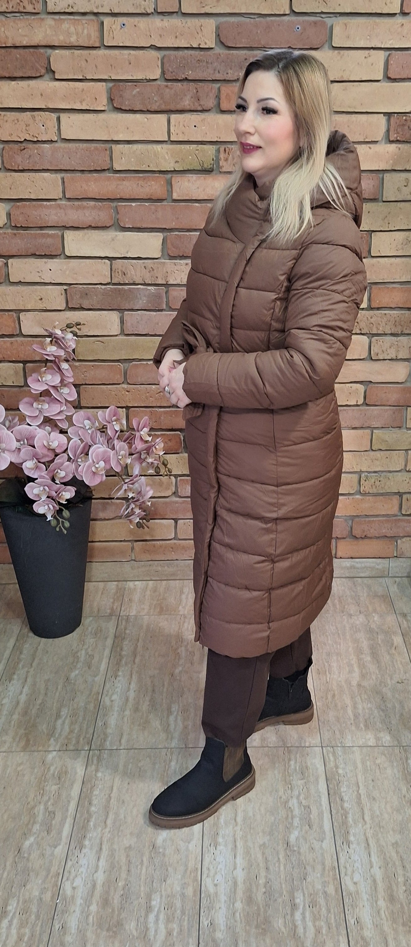 Barna steppelt kabát