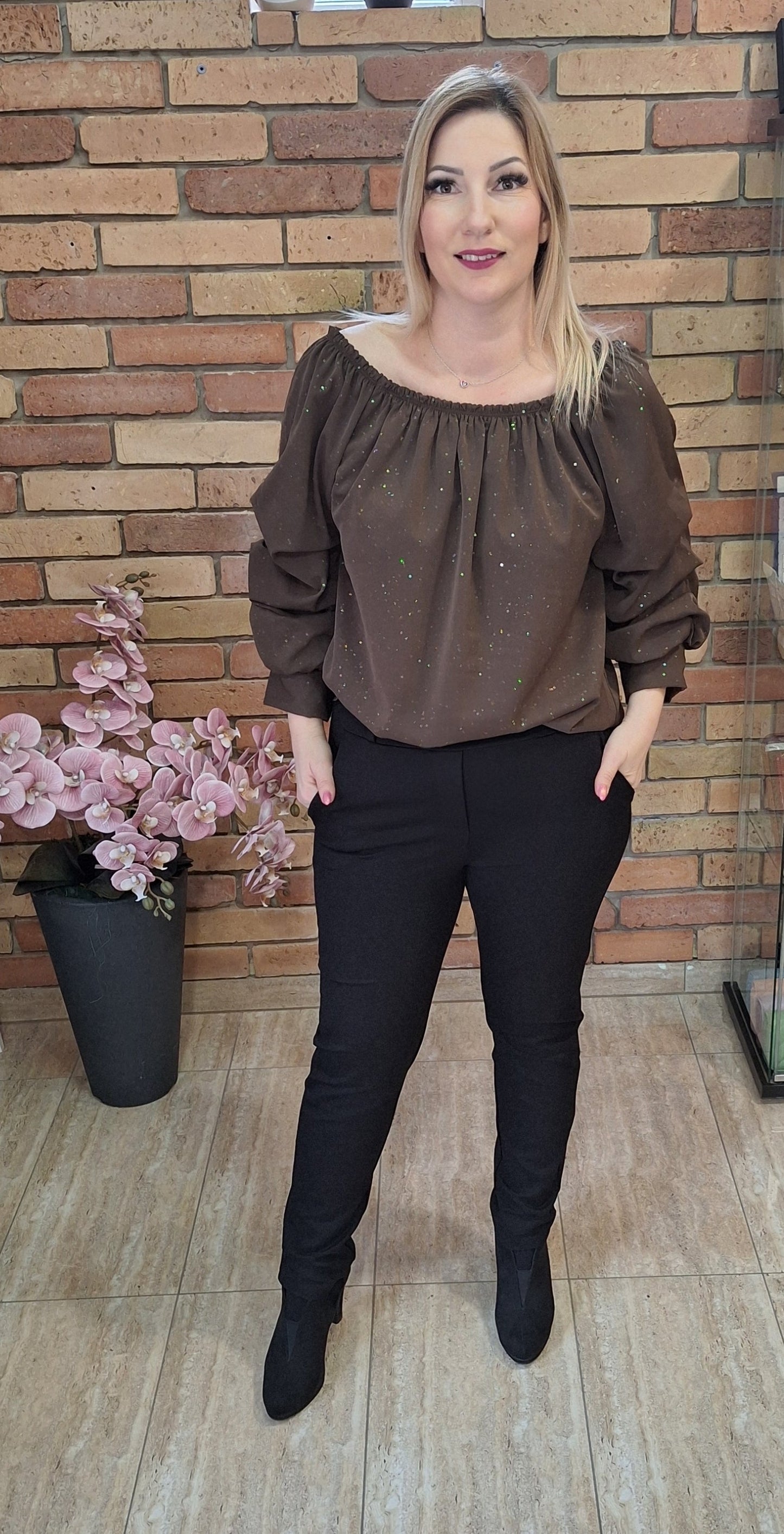 Anyagában csillámos felső