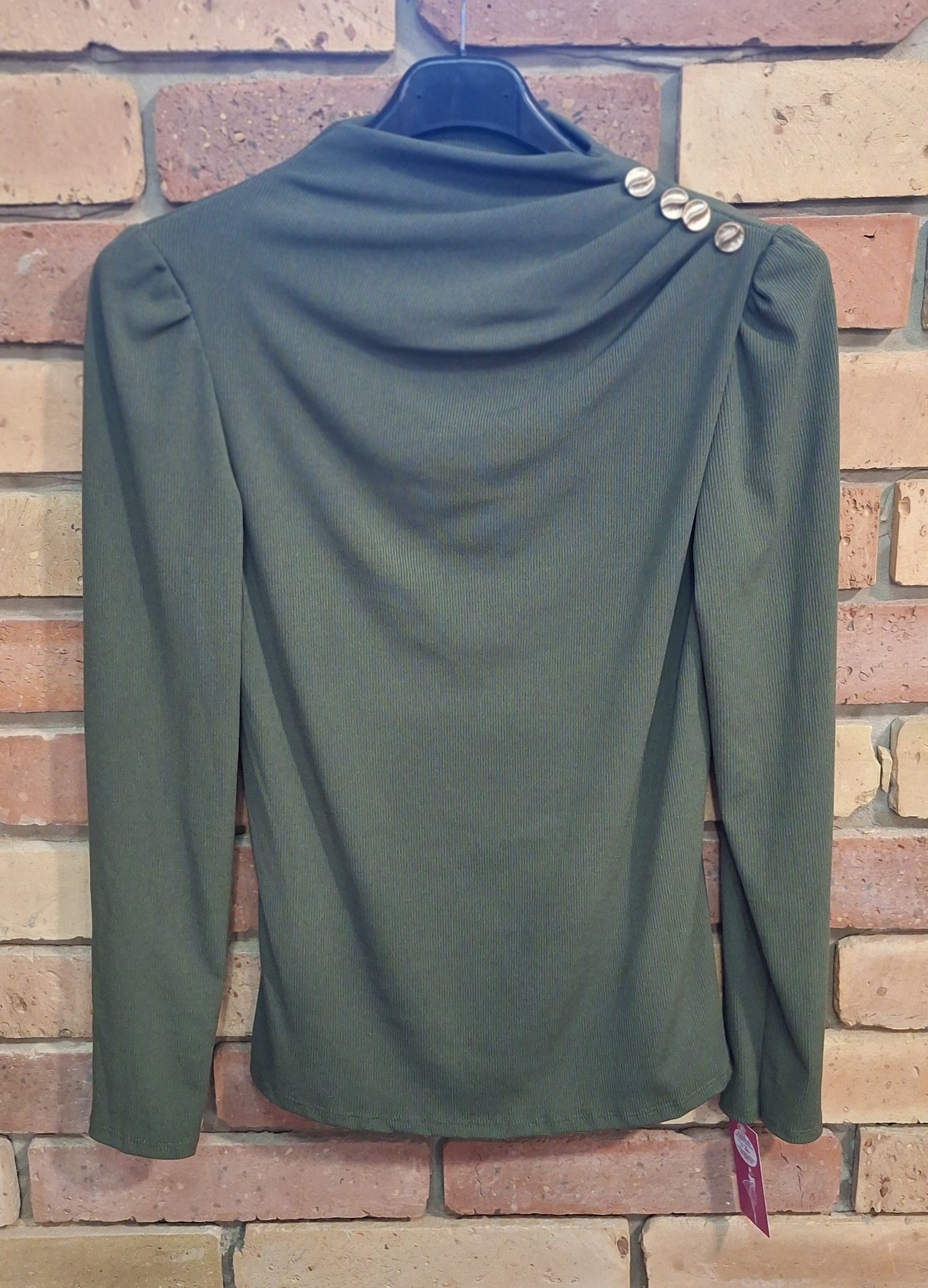 Bordázott gombos felső