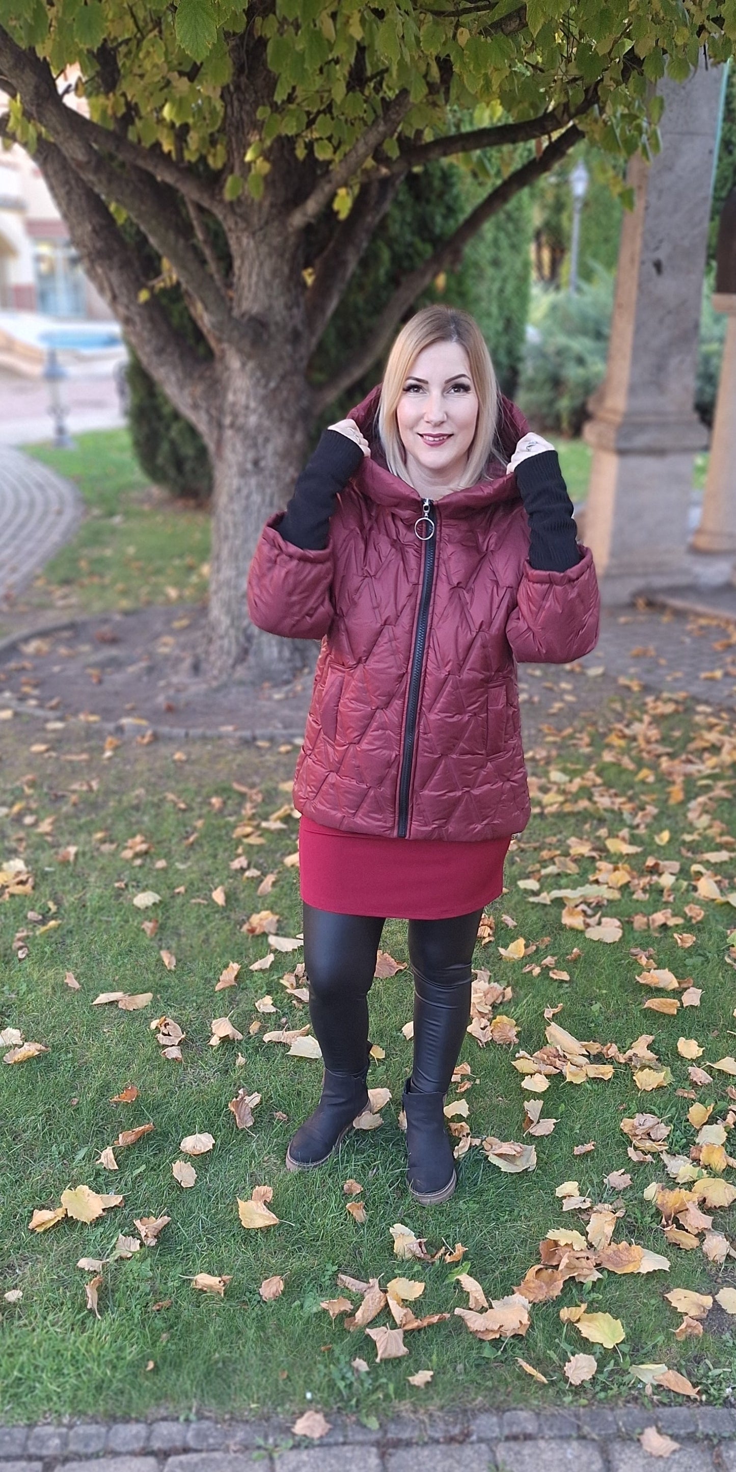 Rövid,passzés ujjú dzseki