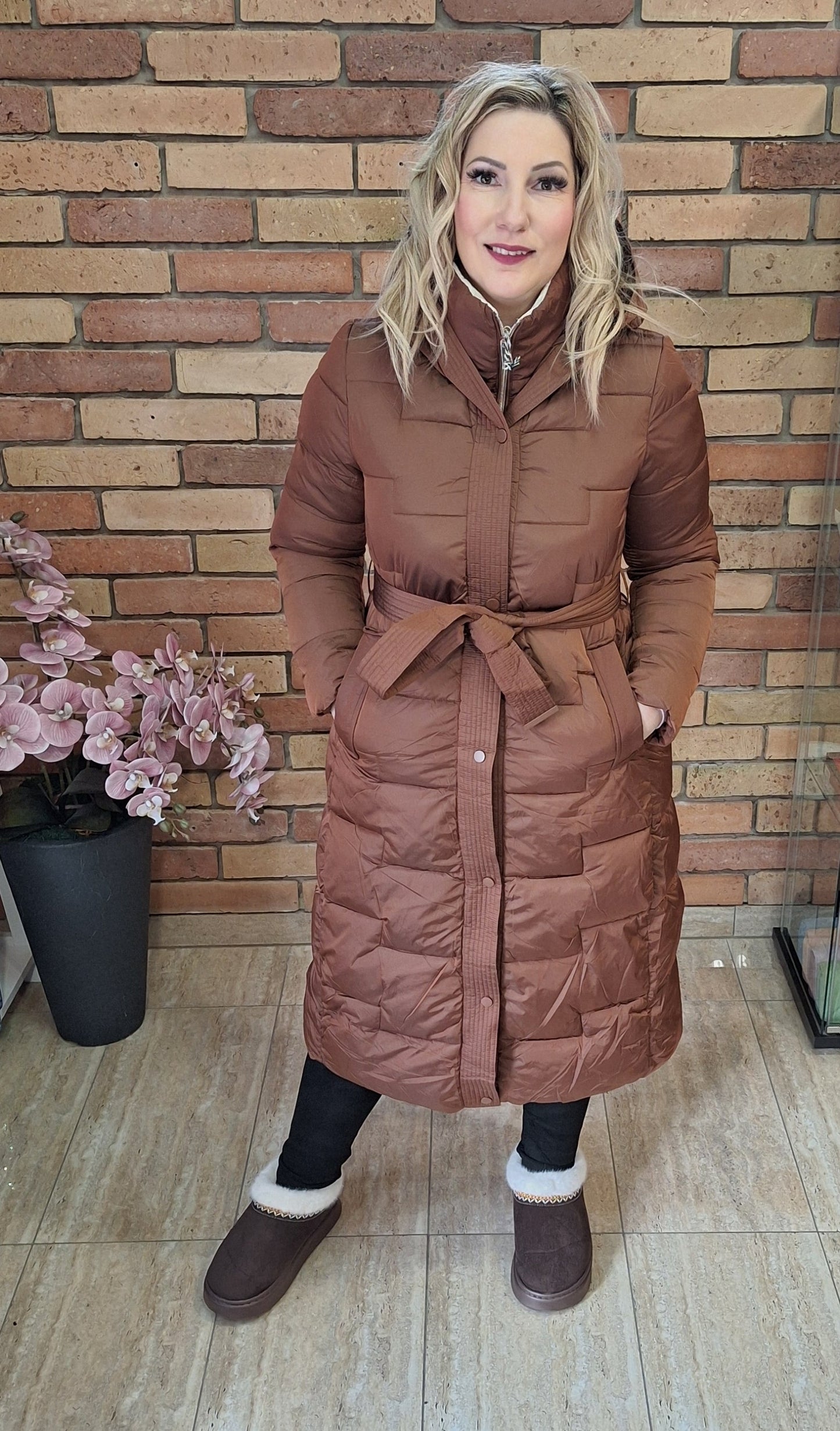 Hosszított barna kabát