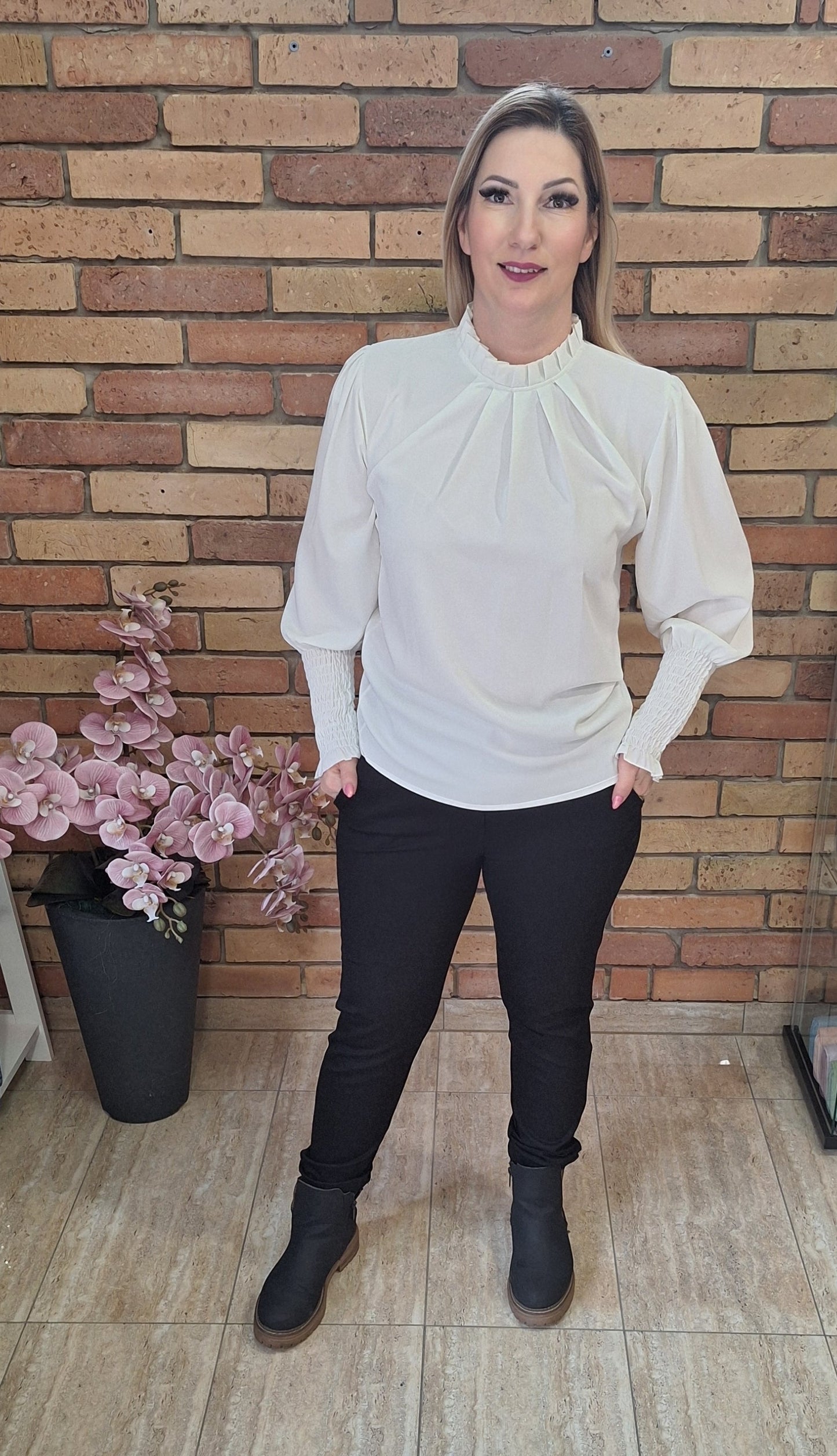 Passzés-gumis ujjú bluz