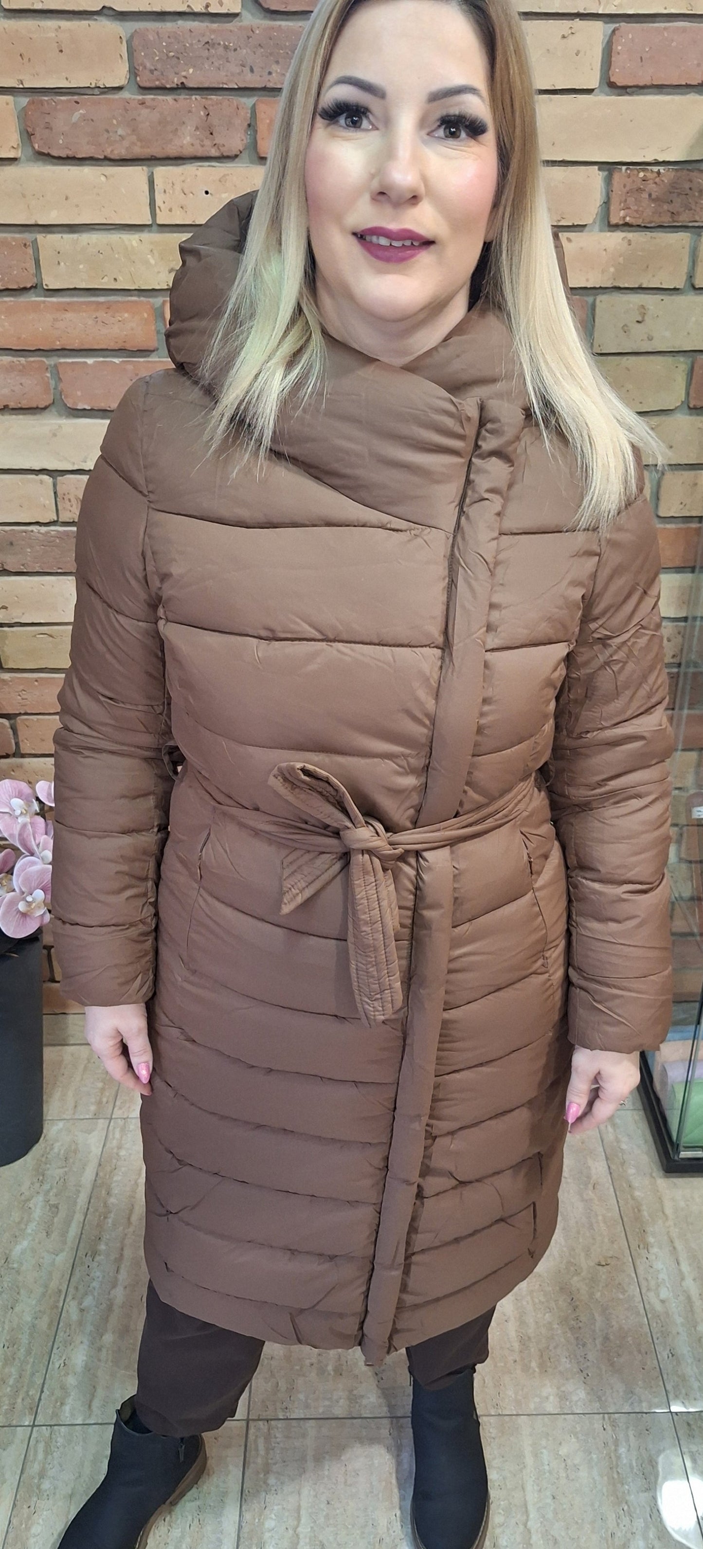 Barna steppelt kabát