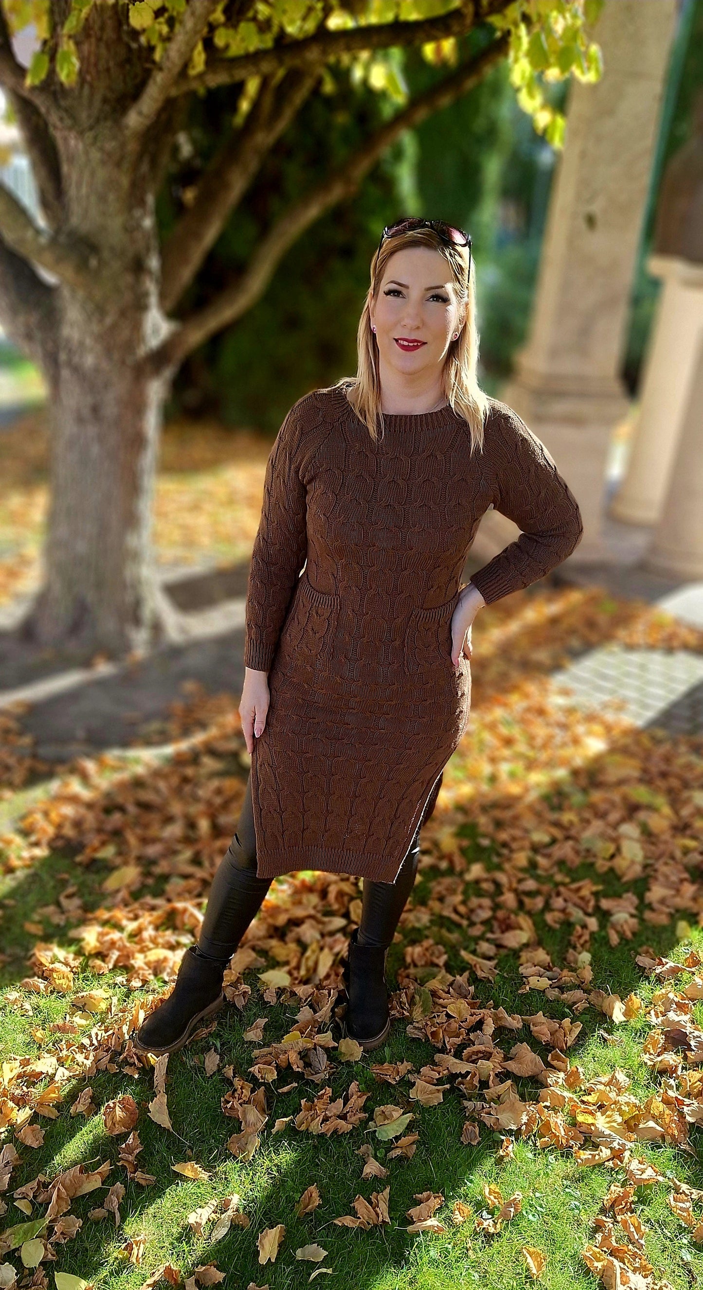 Zsebes felsliccelt tunika