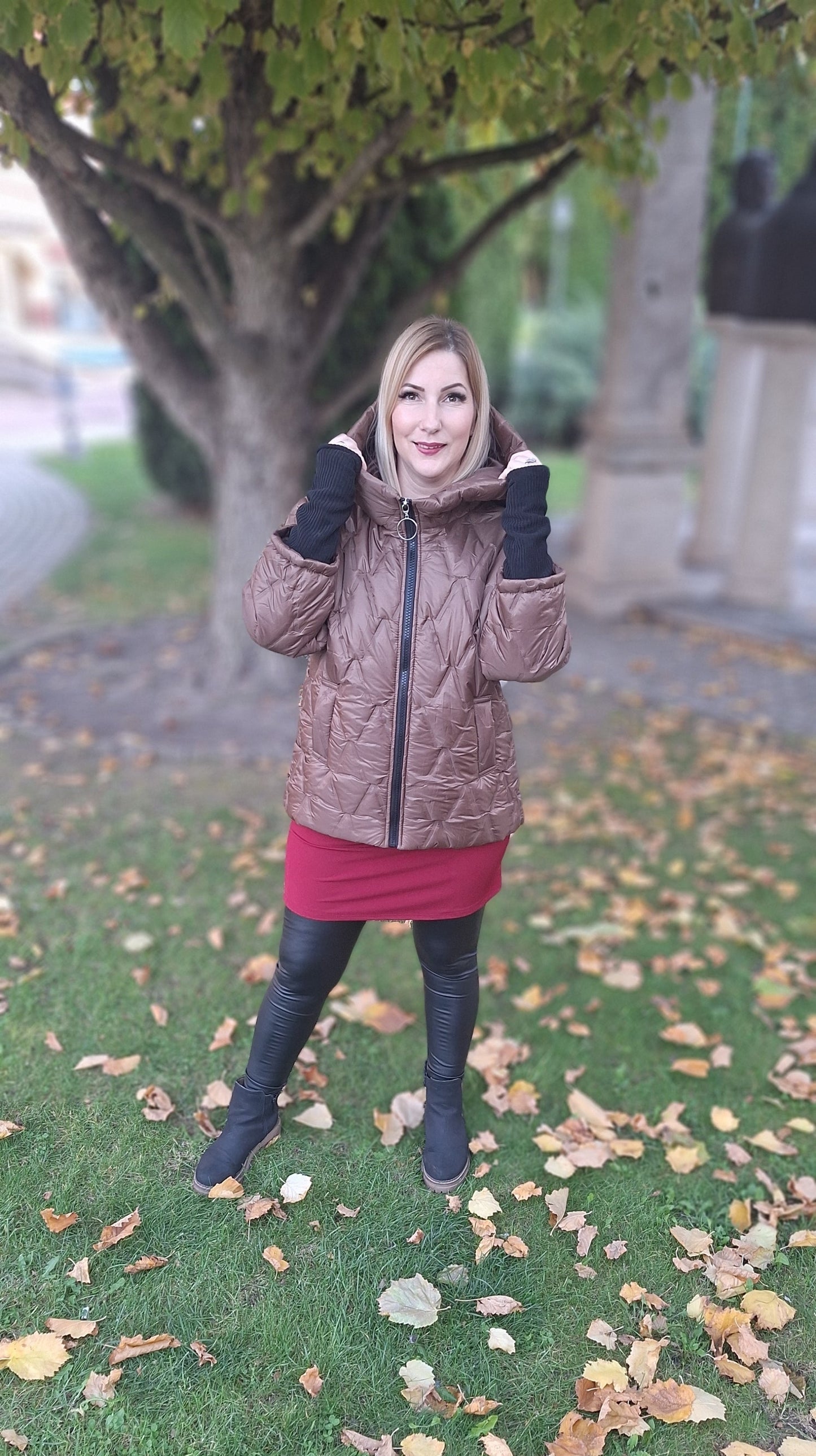 Rövid,passzés ujjú dzseki