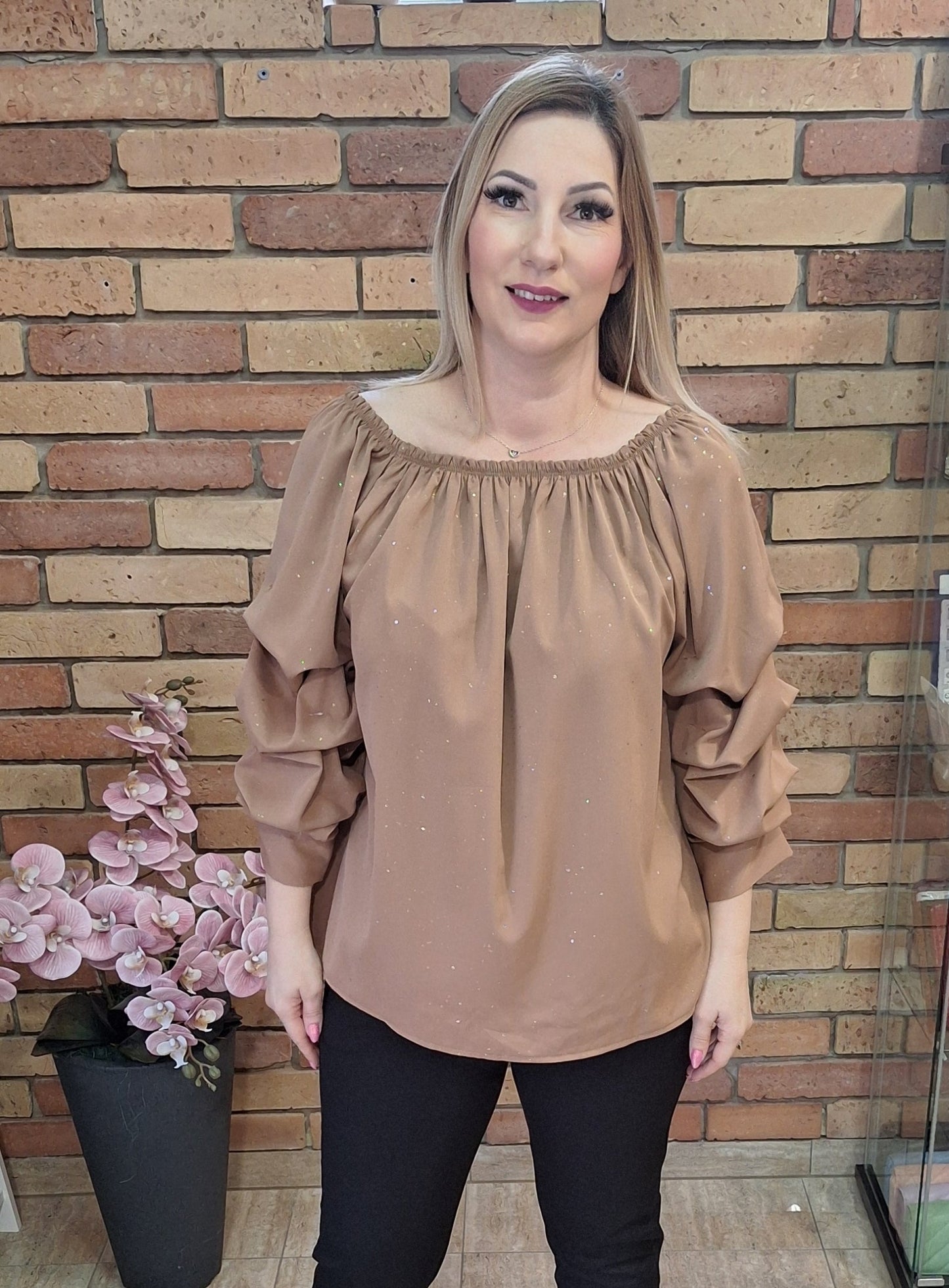 Anyagában csillámos felső