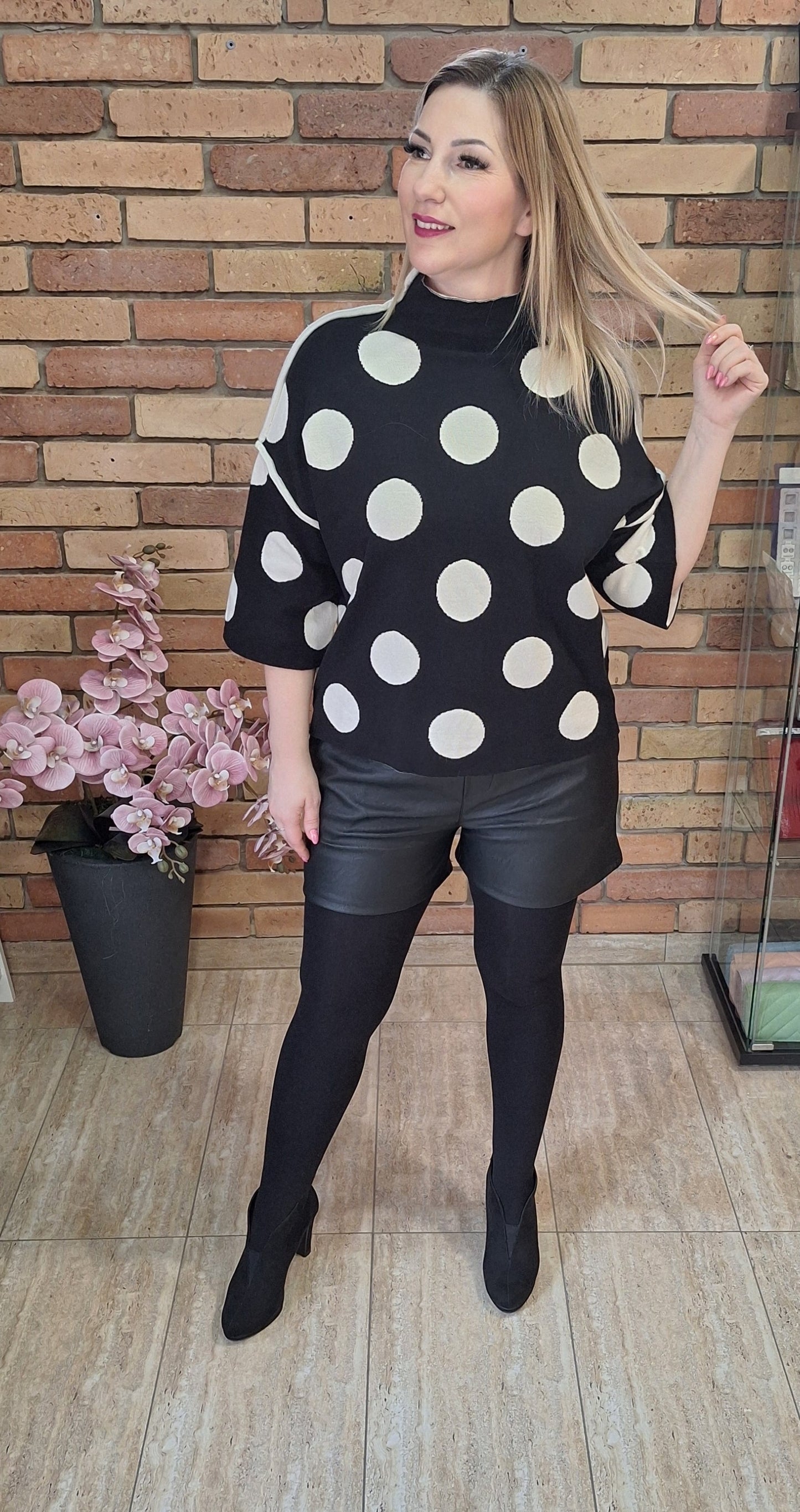 Extra puha pöttyös felső